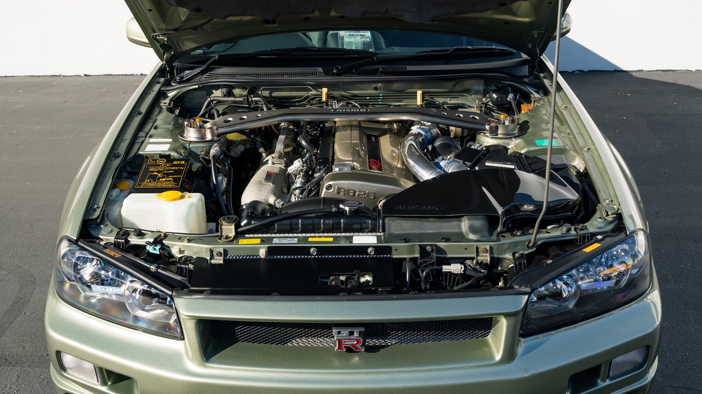 
								1999 Nissan Skyline GTR (BNR34) V-Spec Sonic Silver 2002 Nissan Skyline GTR (BNR34) M-Spec Nür Millennium Jade full									