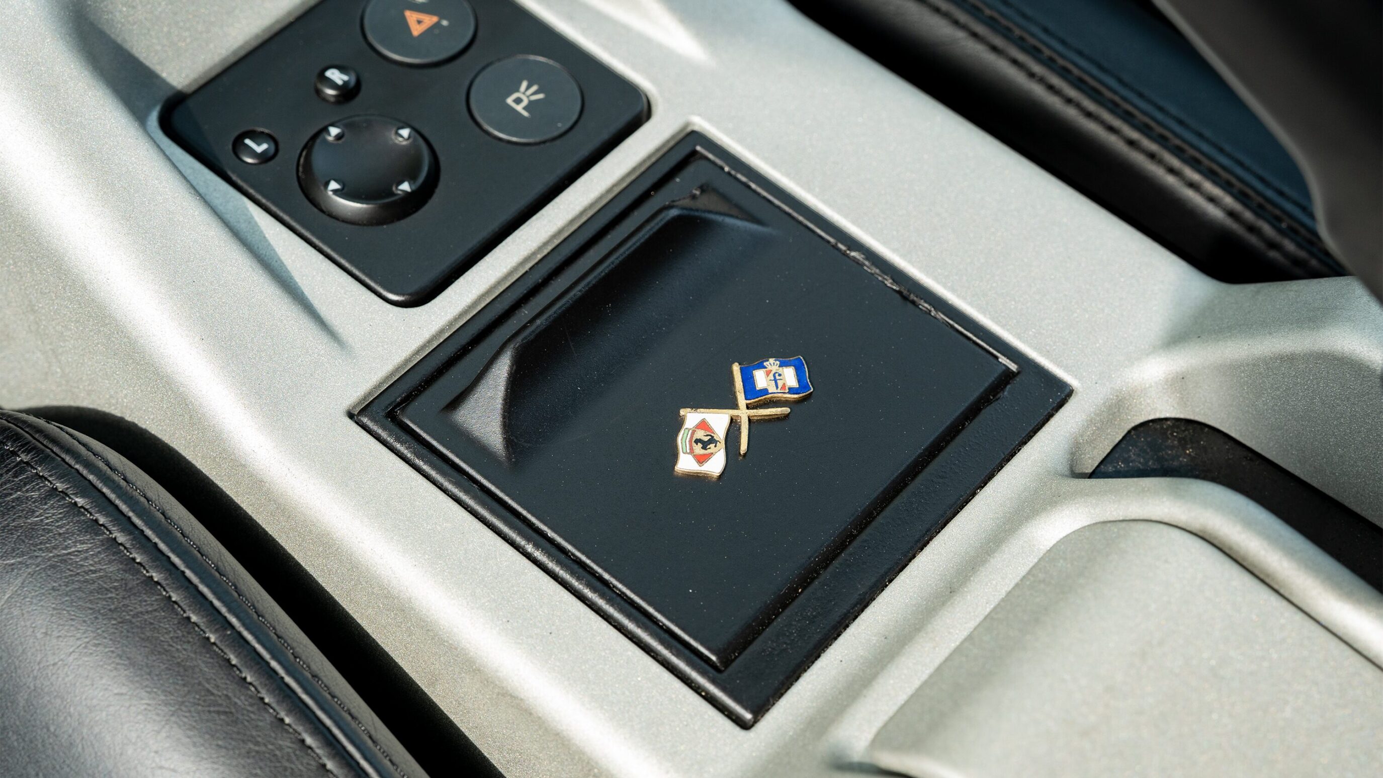 
								2000 Ferrari 360 Modena full									