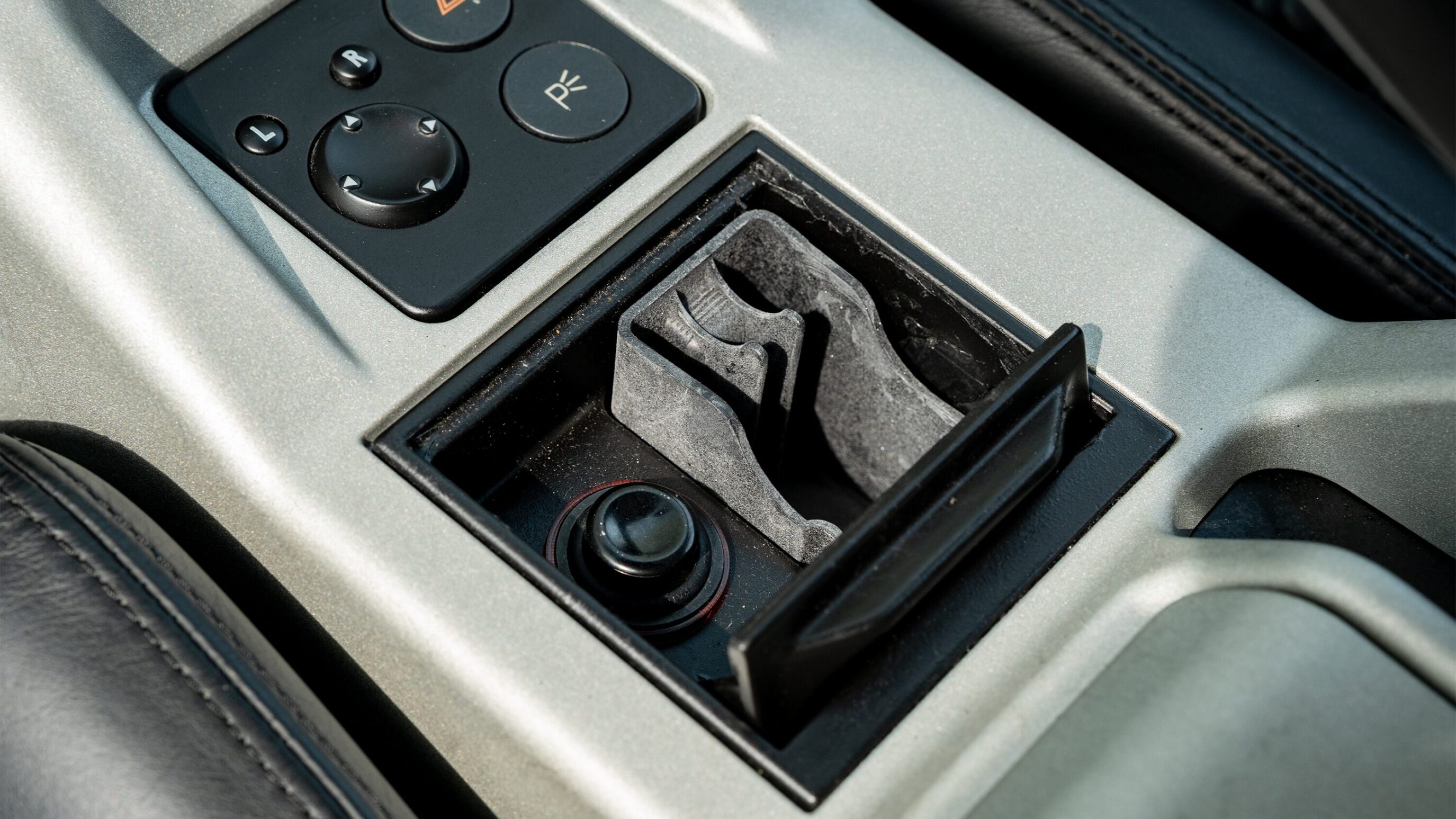 
								2000 Ferrari 360 Modena full									