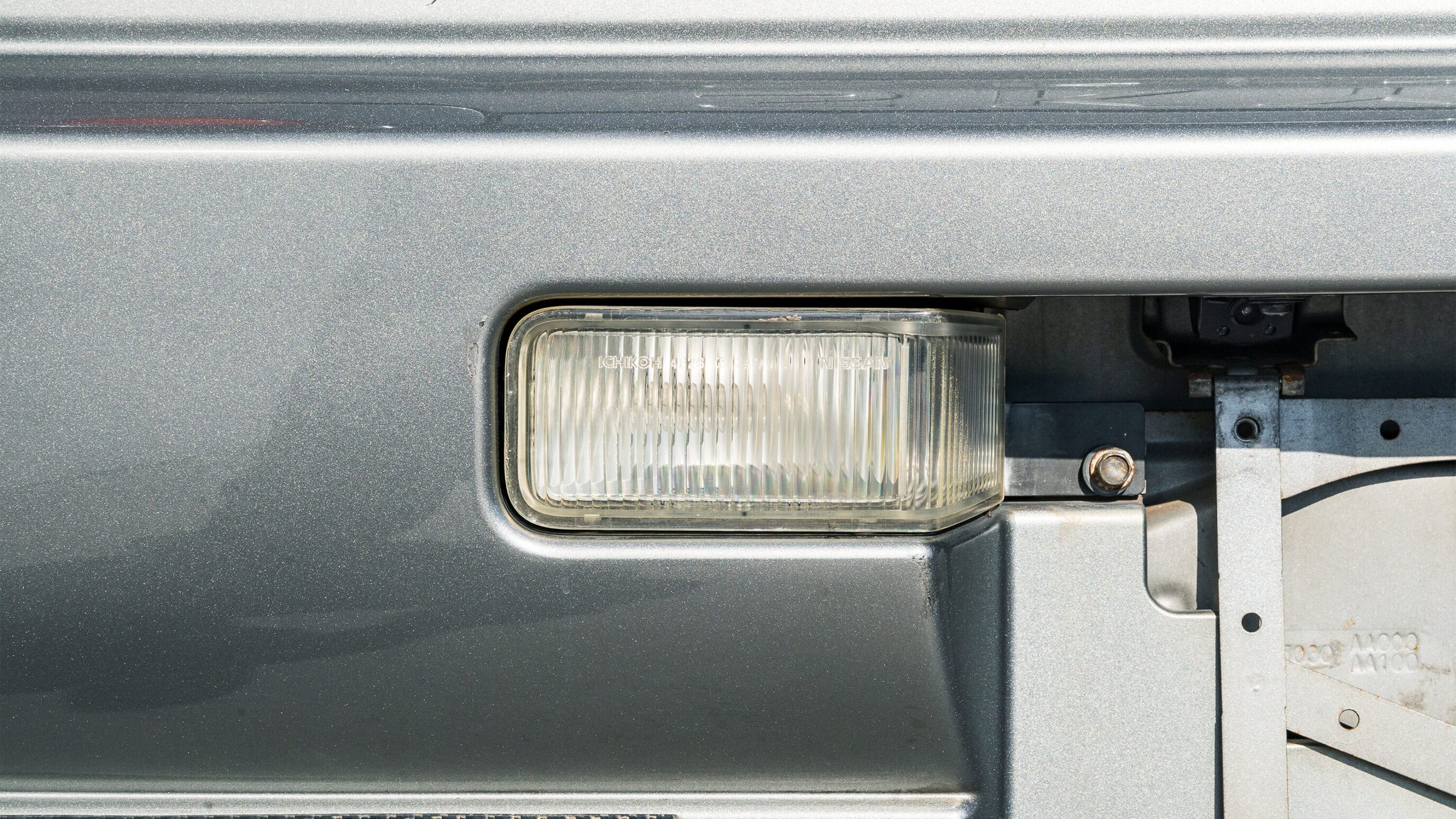 
								2000 Nissan Skyline GTR (BNR34) V-Spec II Sparkling Silver full									