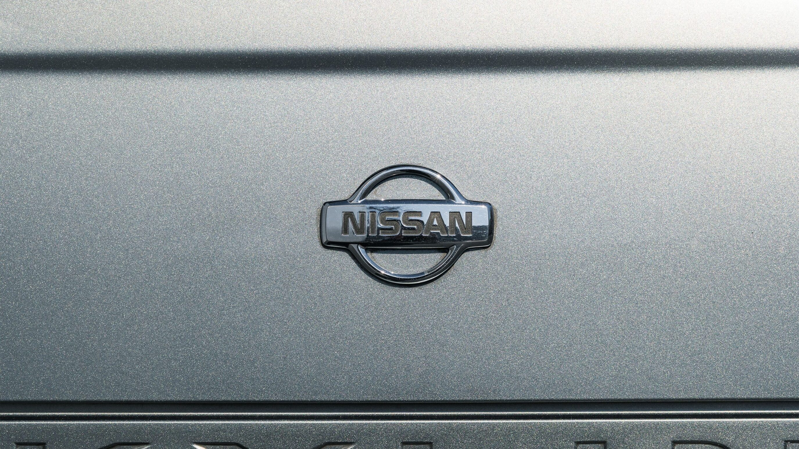 
								2000 Nissan Skyline GTR (BNR34) V-Spec II Sparkling Silver full									