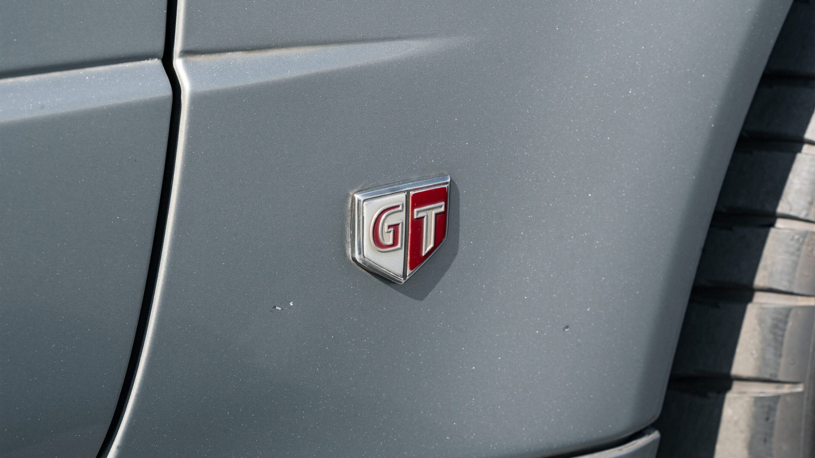 
								2000 Nissan Skyline GTR (BNR34) V-Spec II Sparkling Silver full									