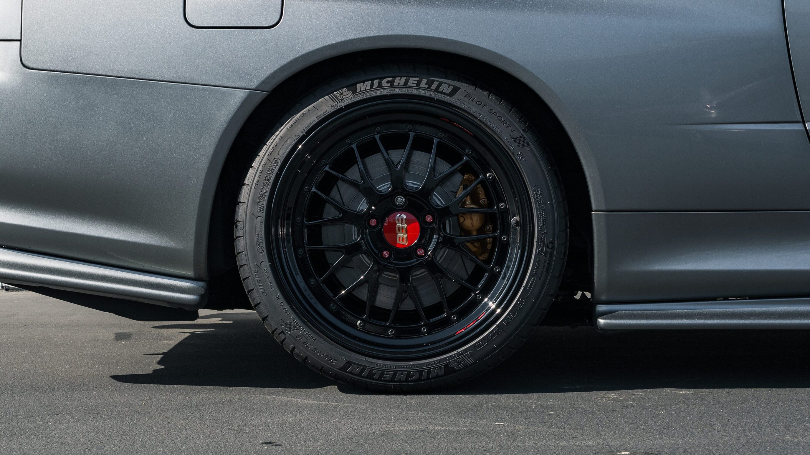 
								2000 Nissan Skyline GTR (BNR34) V-Spec II Sparkling Silver full									