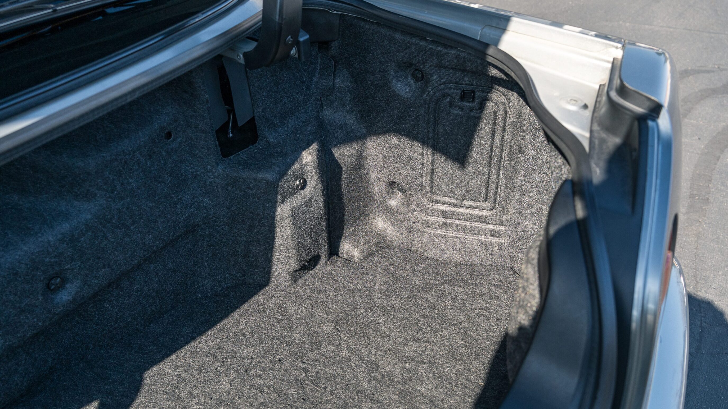 
								2000 Nissan Skyline GTR (BNR34) V-Spec II Sparkling Silver full									