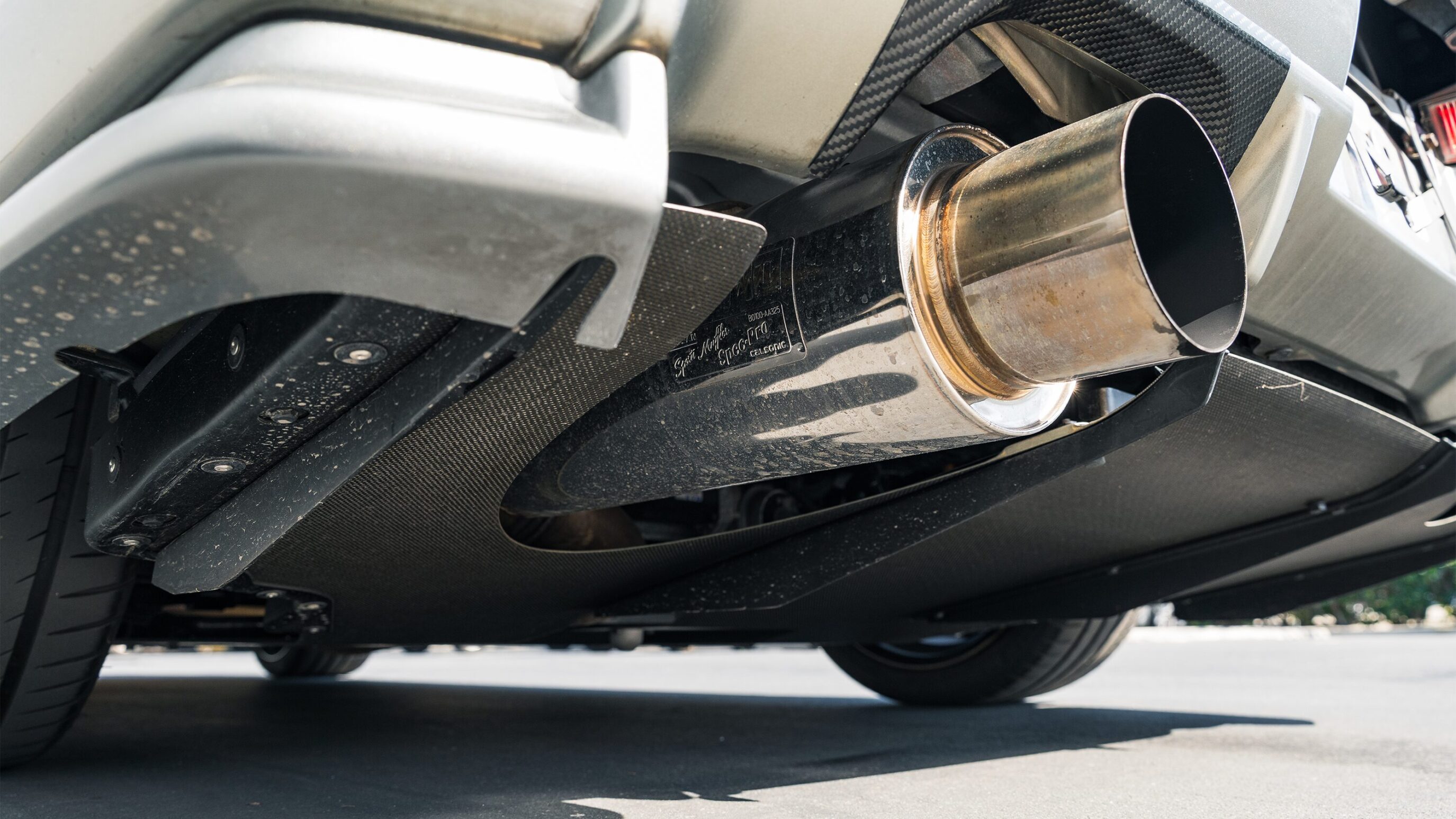 
								2000 Nissan Skyline GTR (BNR34) V-Spec II Sparkling Silver full									