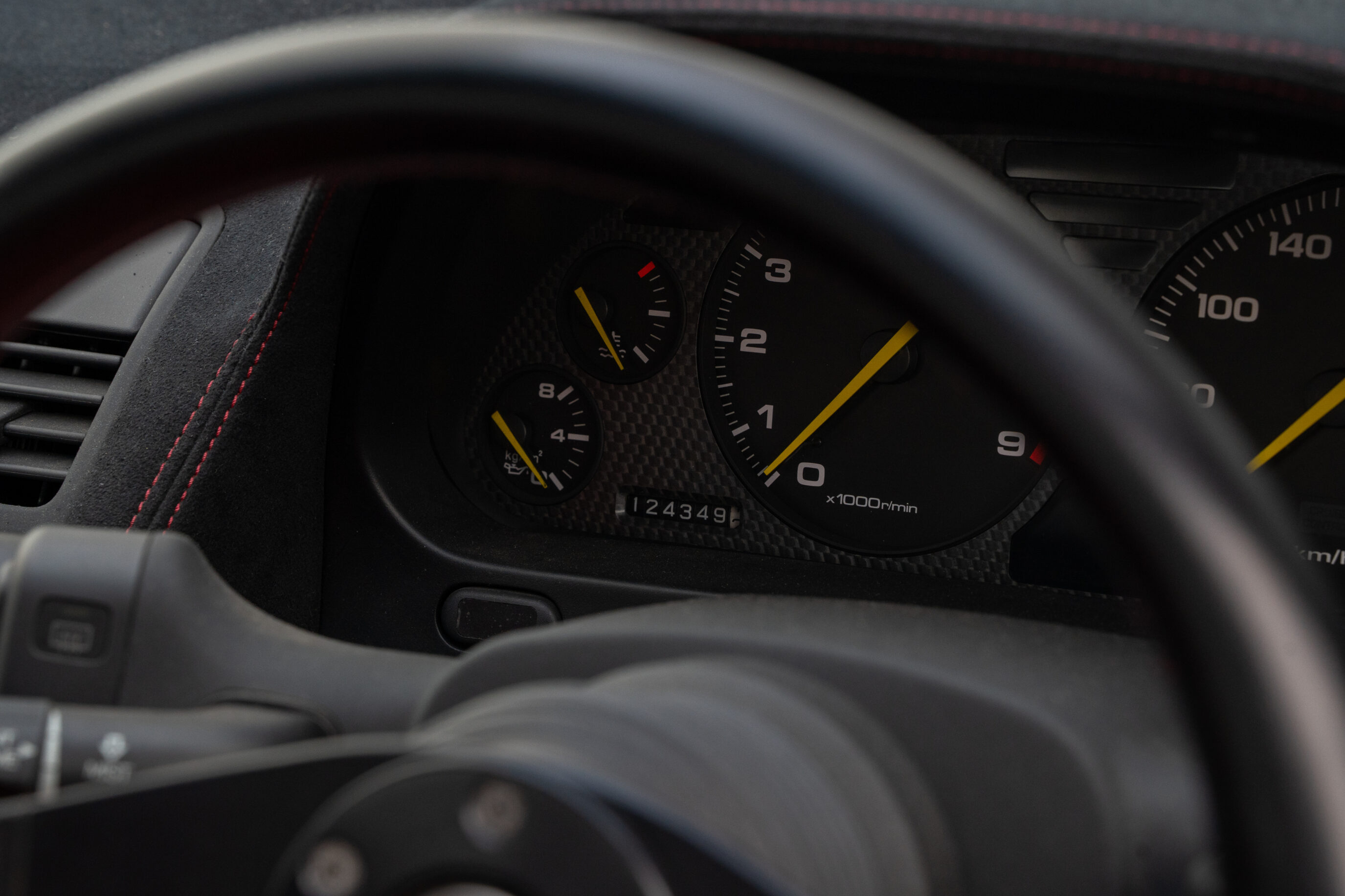 
								1993 Honda NSX-R Neutron White Pearl full									