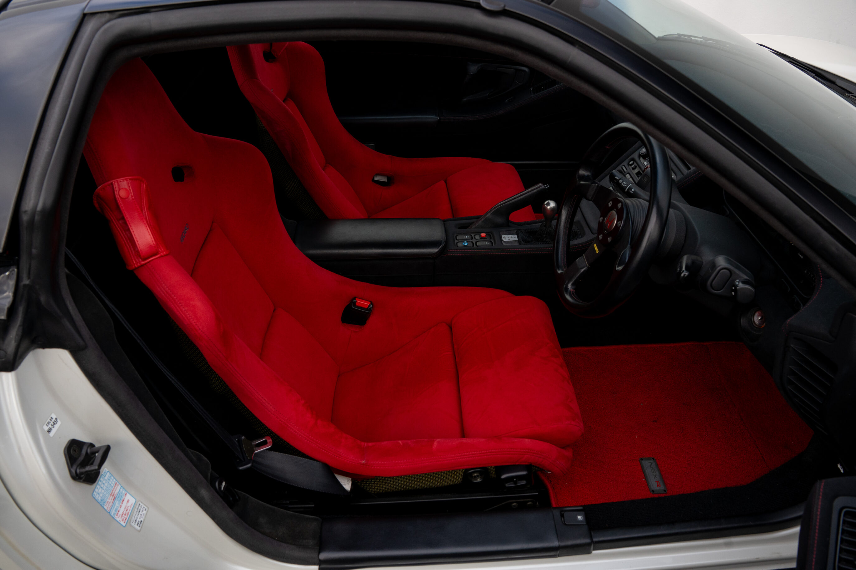 
								1993 Honda NSX-R Neutron White Pearl full									