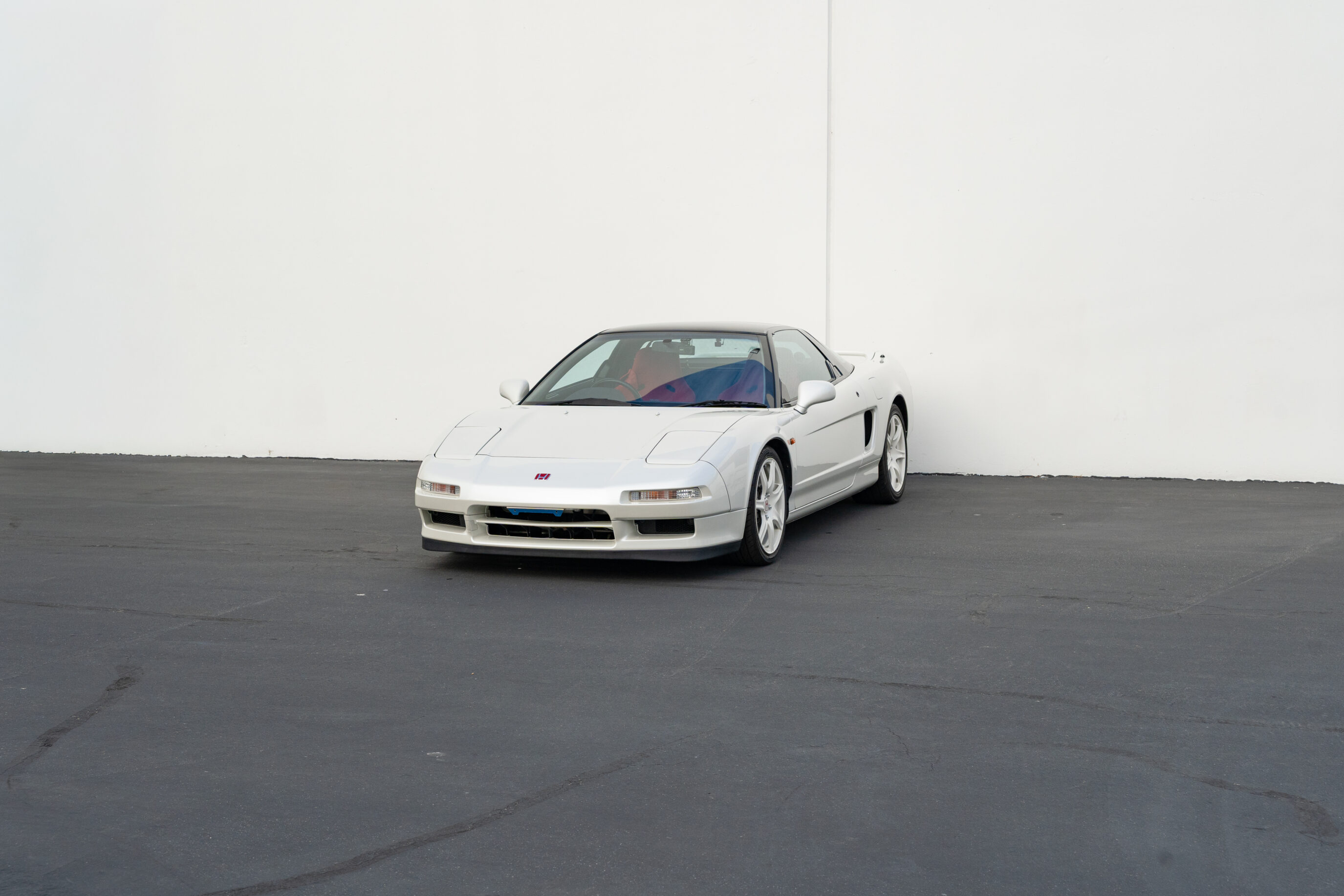 
								1993 Honda NSX-R Neutron White Pearl full									