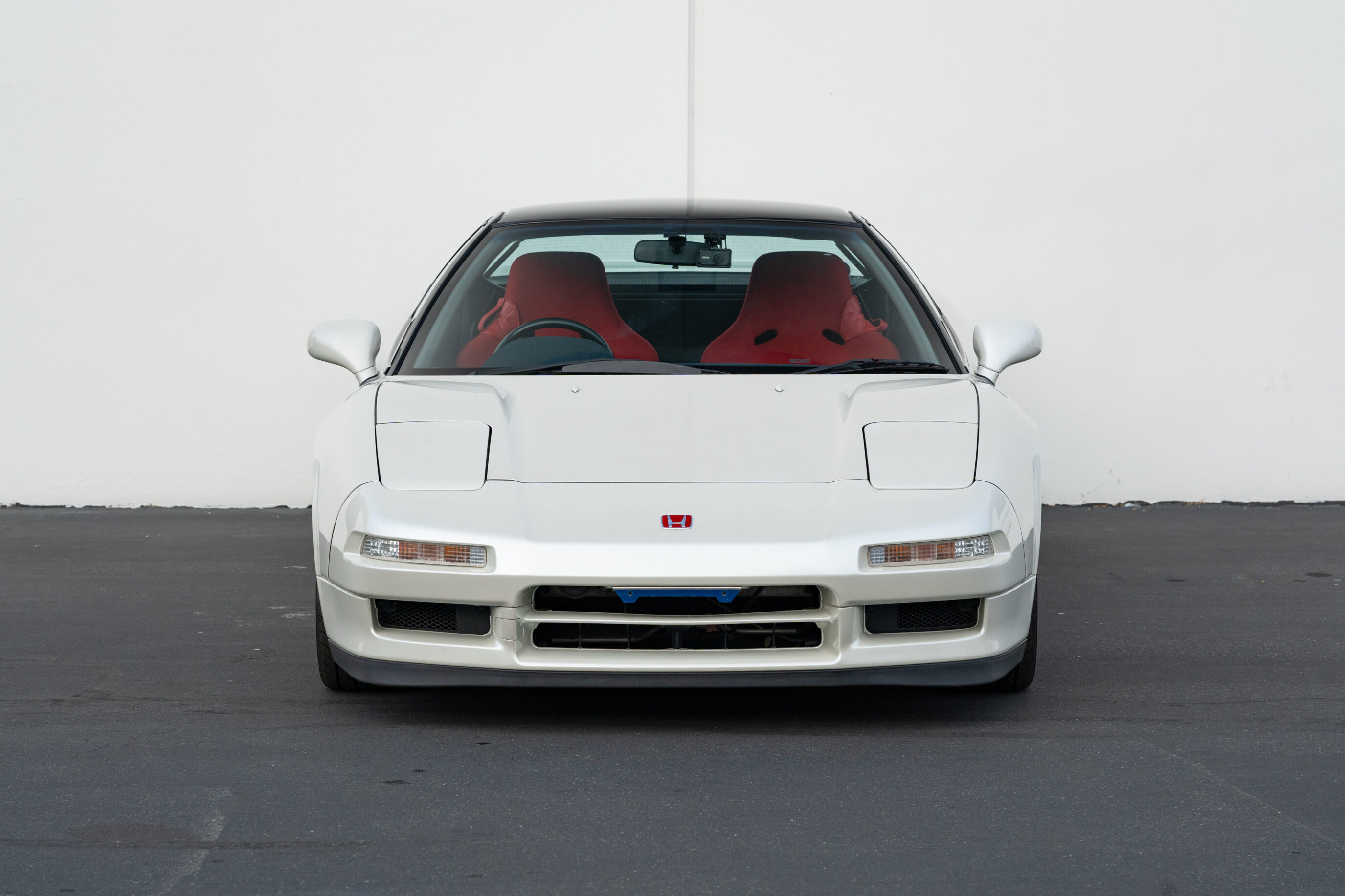 
								1993 Honda NSX-R Neutron White Pearl full									