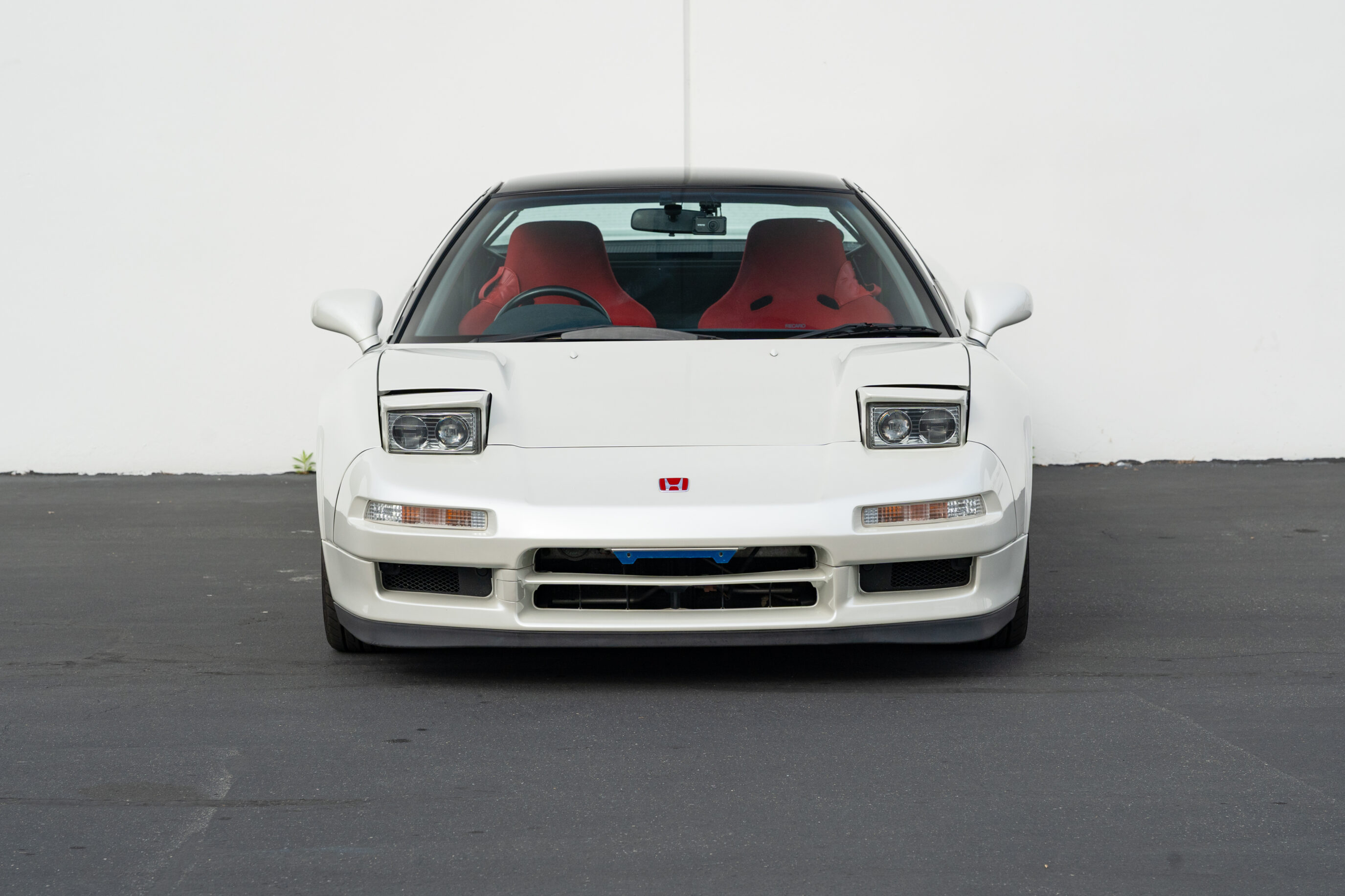 
								1993 Honda NSX-R Neutron White Pearl full									