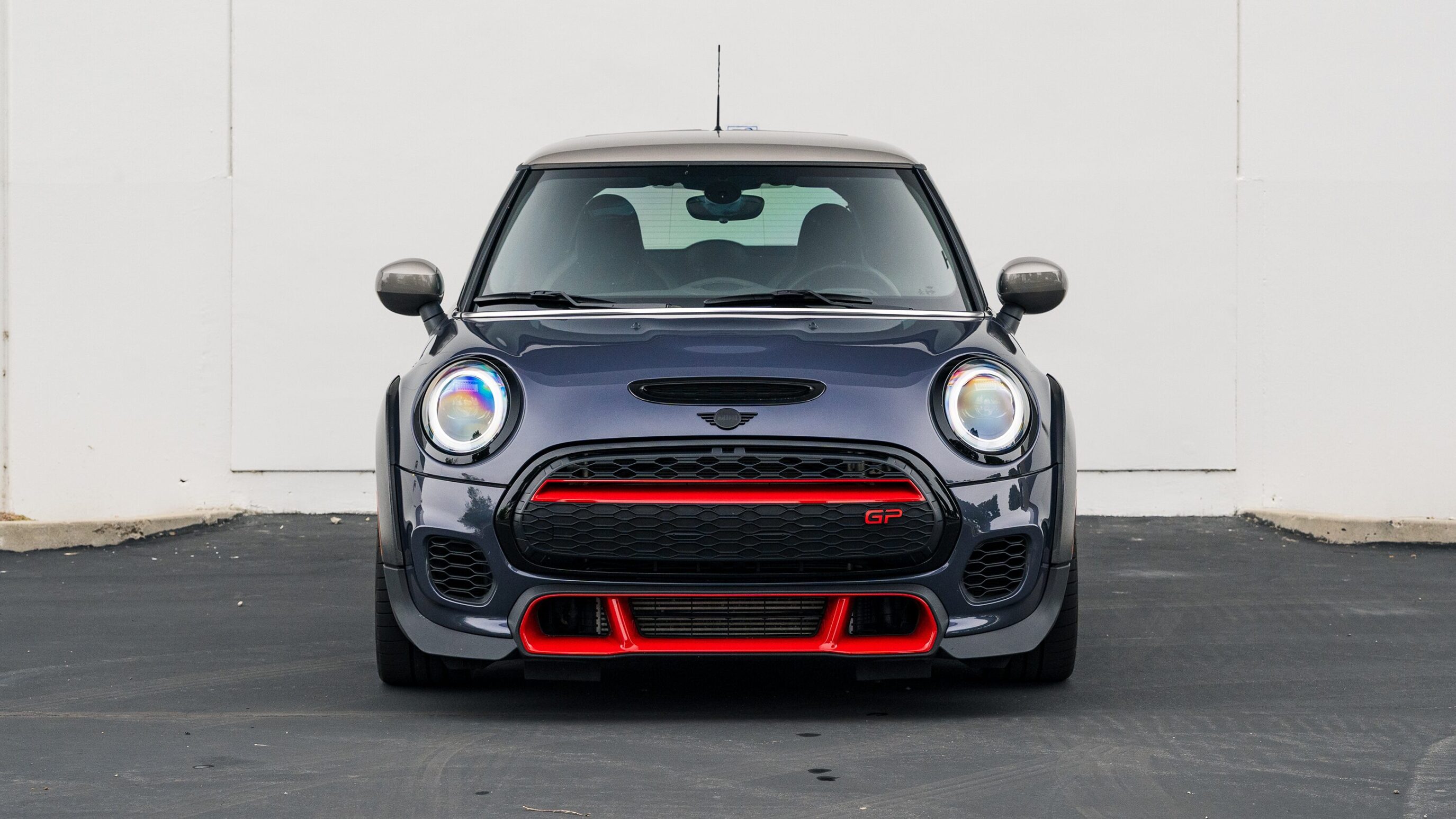
								2021 Mini Cooper GP Racing Grey Metallic full									