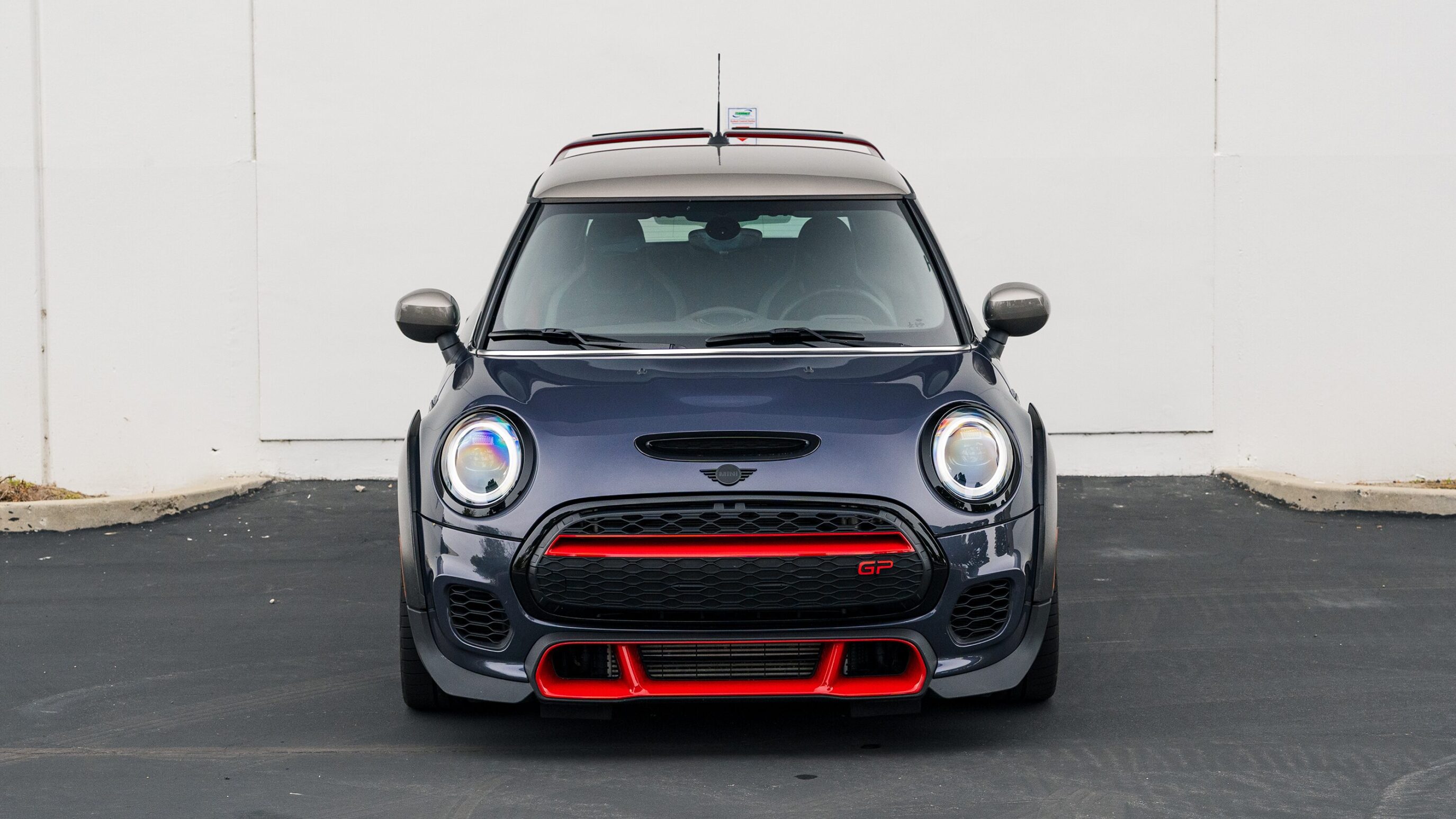 
								2021 Mini Cooper GP Racing Grey Metallic full									