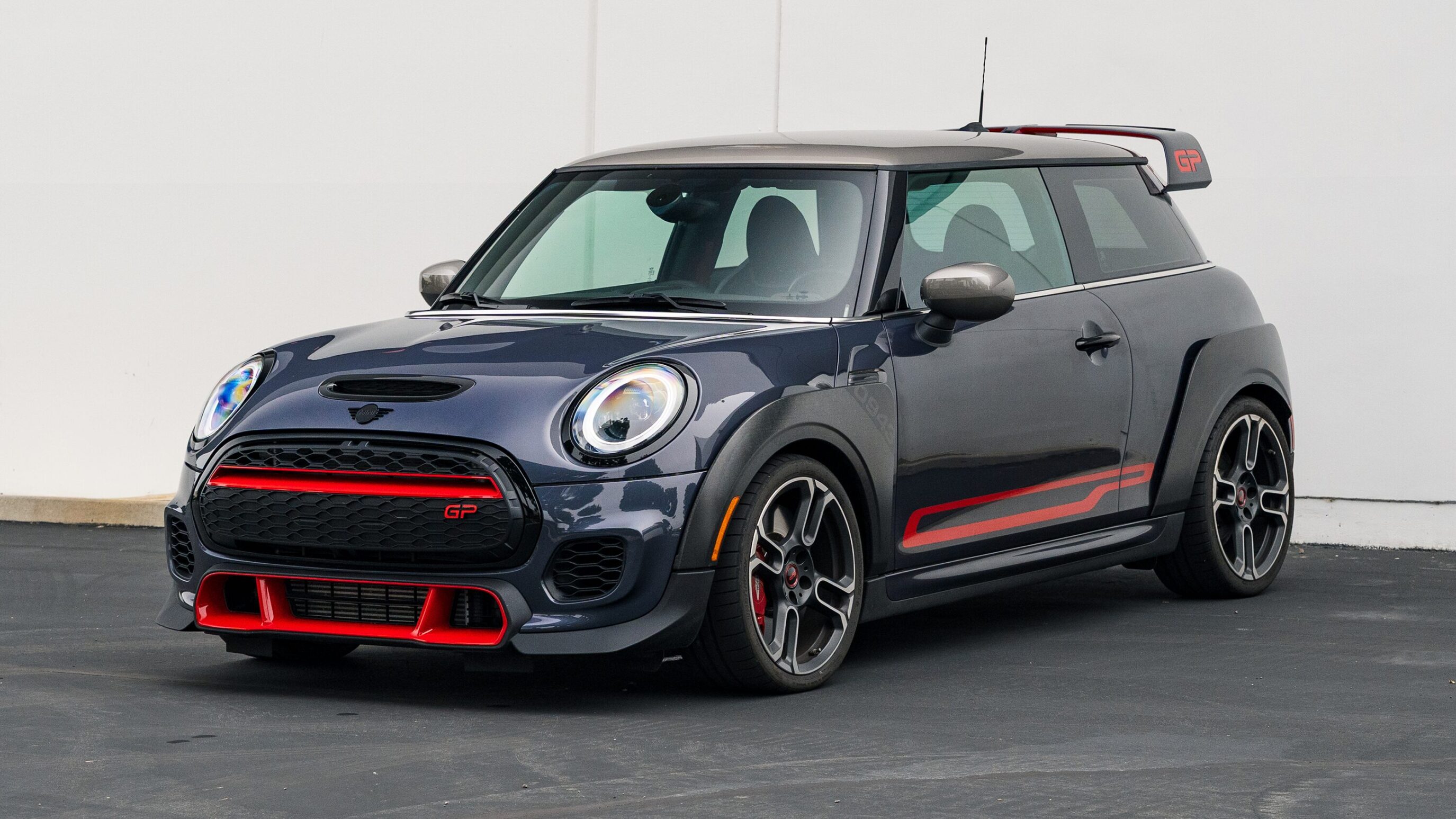 
								2021 Mini Cooper GP Racing Grey Metallic full									