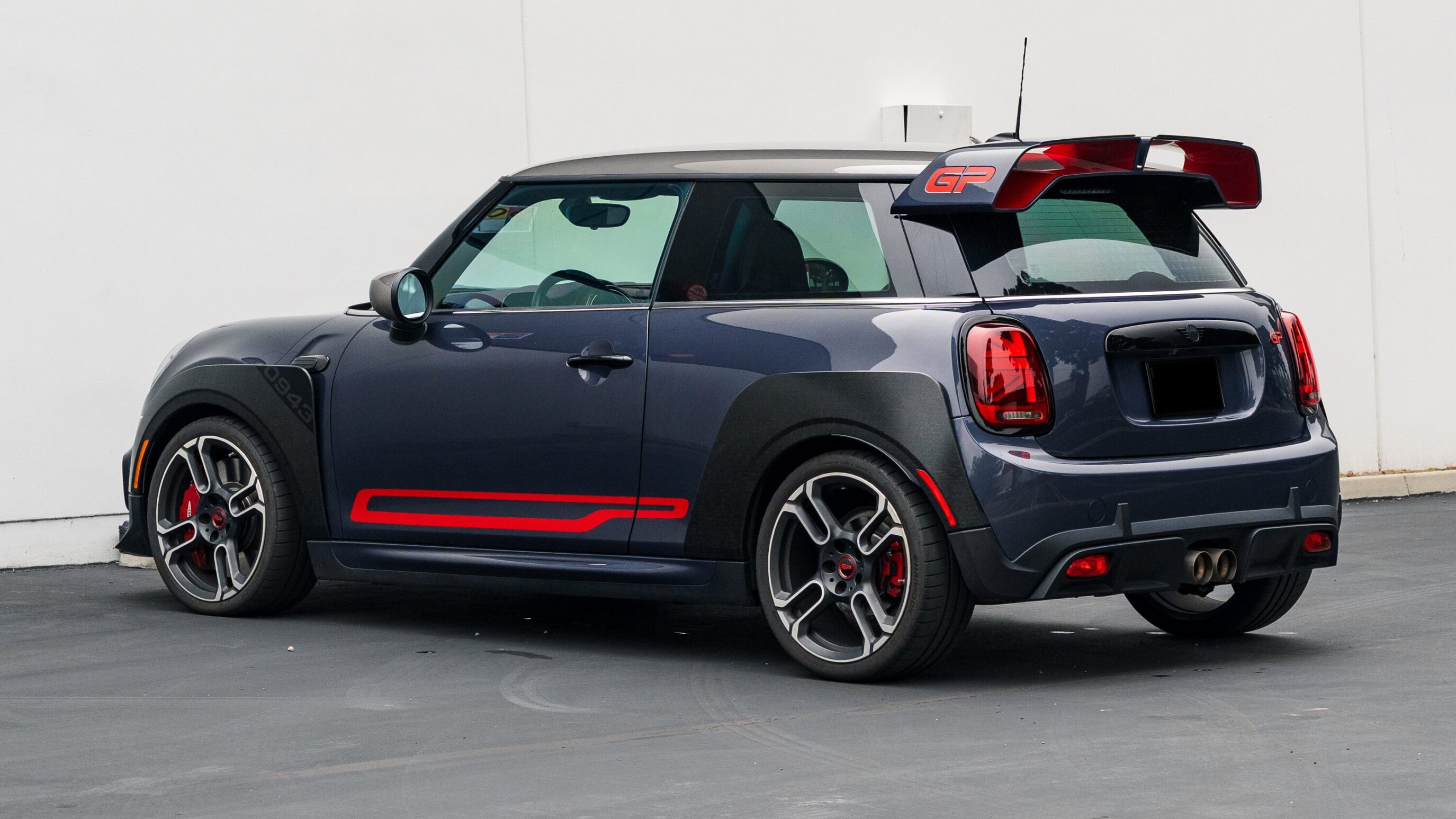 
								2021 Mini Cooper GP Racing Grey Metallic full									