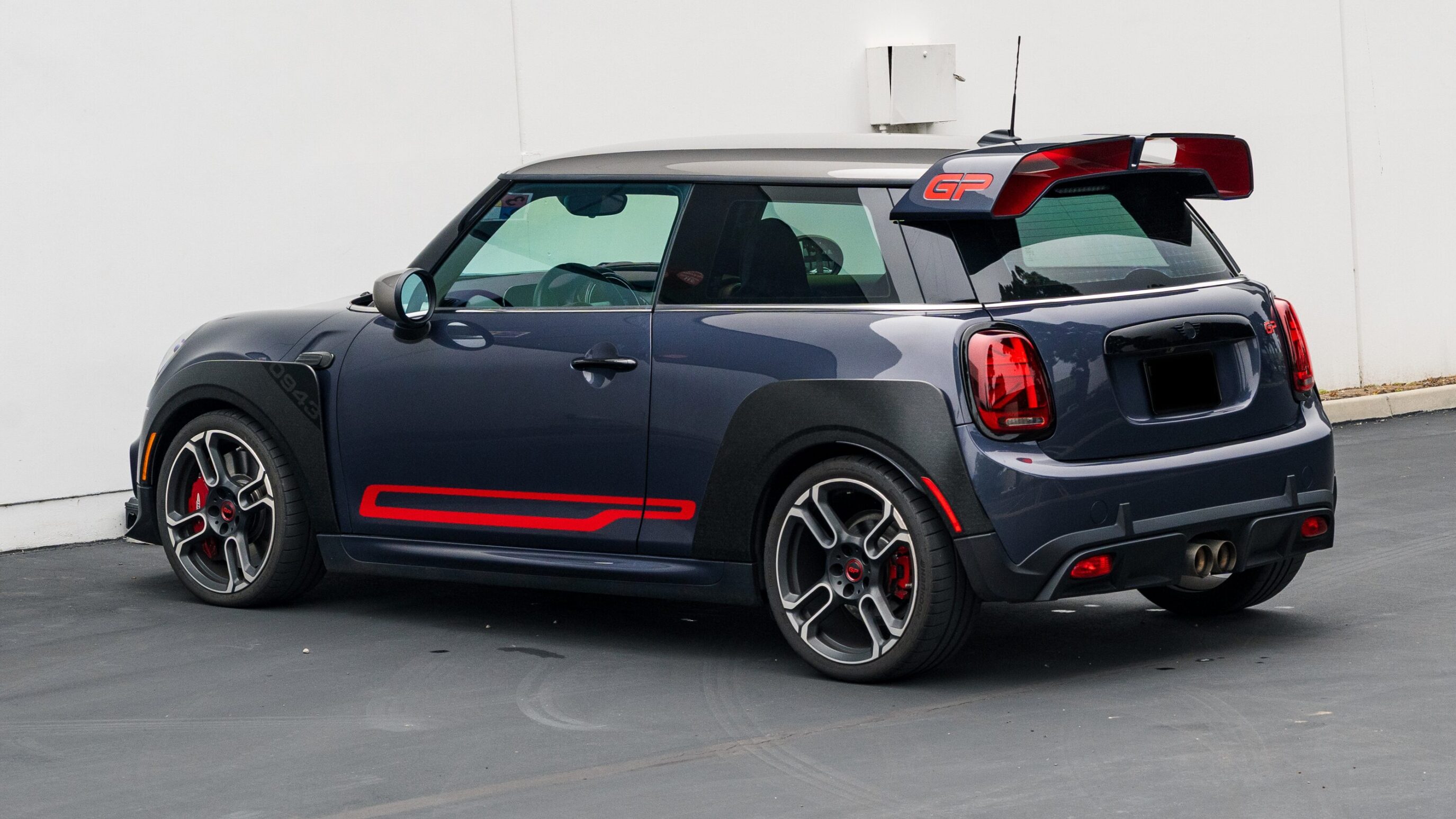 
								2021 Mini Cooper GP Racing Grey Metallic full									