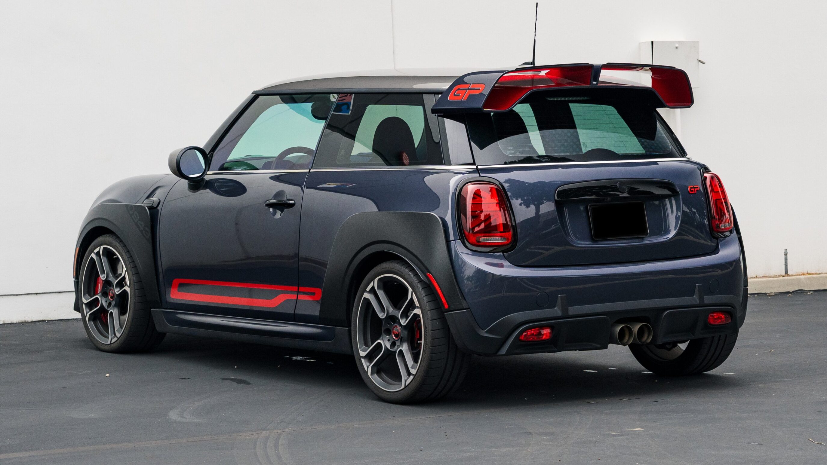 
								2021 Mini Cooper GP Racing Grey Metallic full									