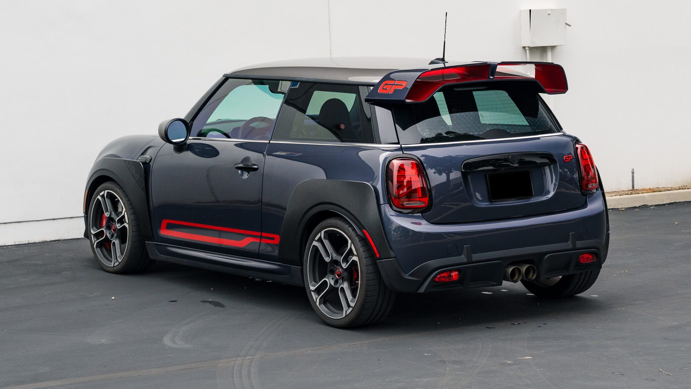 
								2021 Mini Cooper GP Racing Grey Metallic full									