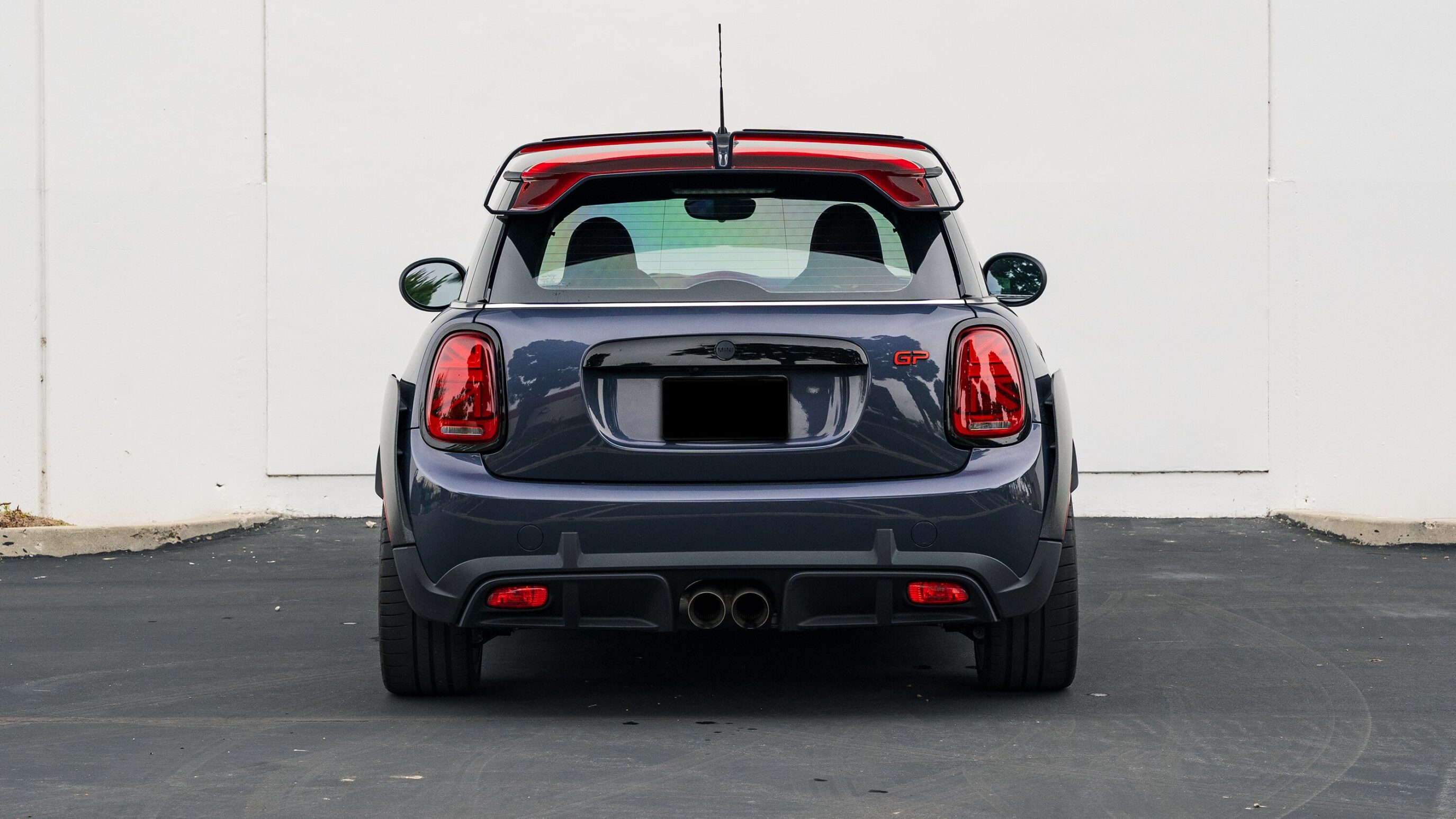 
								2021 Mini Cooper GP Racing Grey Metallic full									