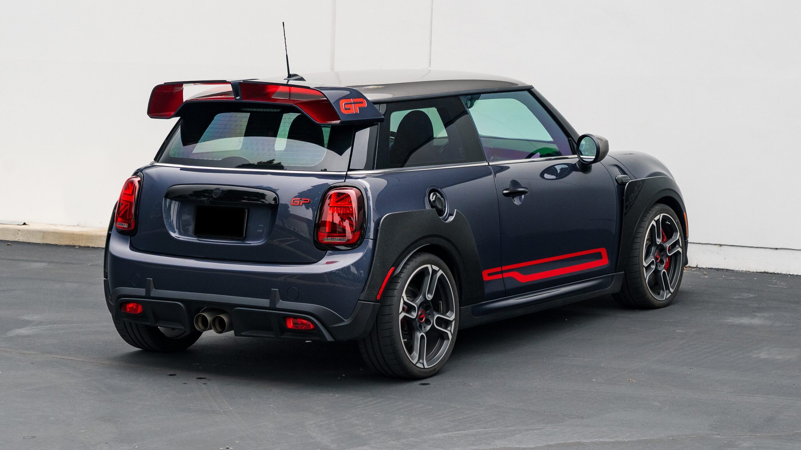 
								2021 Mini Cooper GP Racing Grey Metallic full									