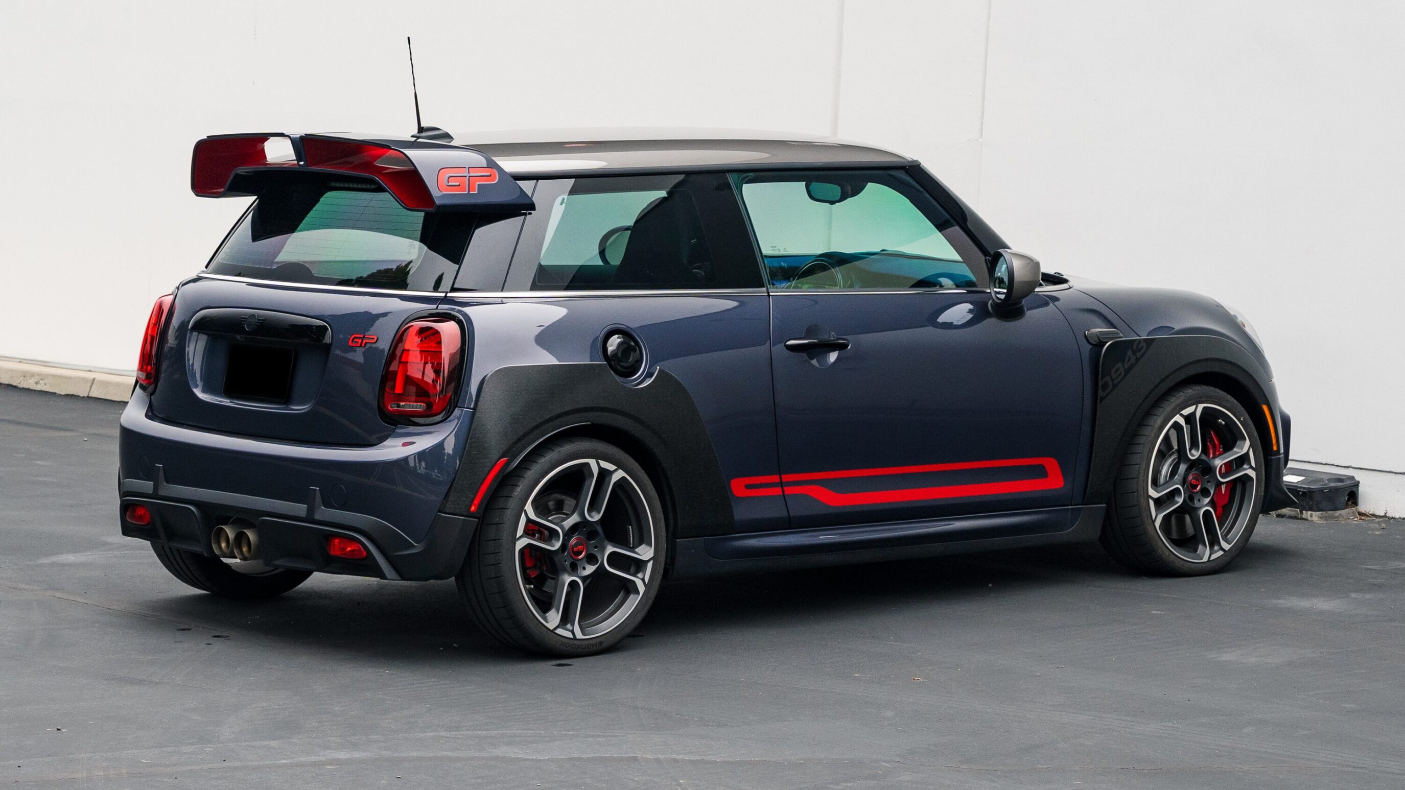 
								2021 Mini Cooper GP Racing Grey Metallic full									
