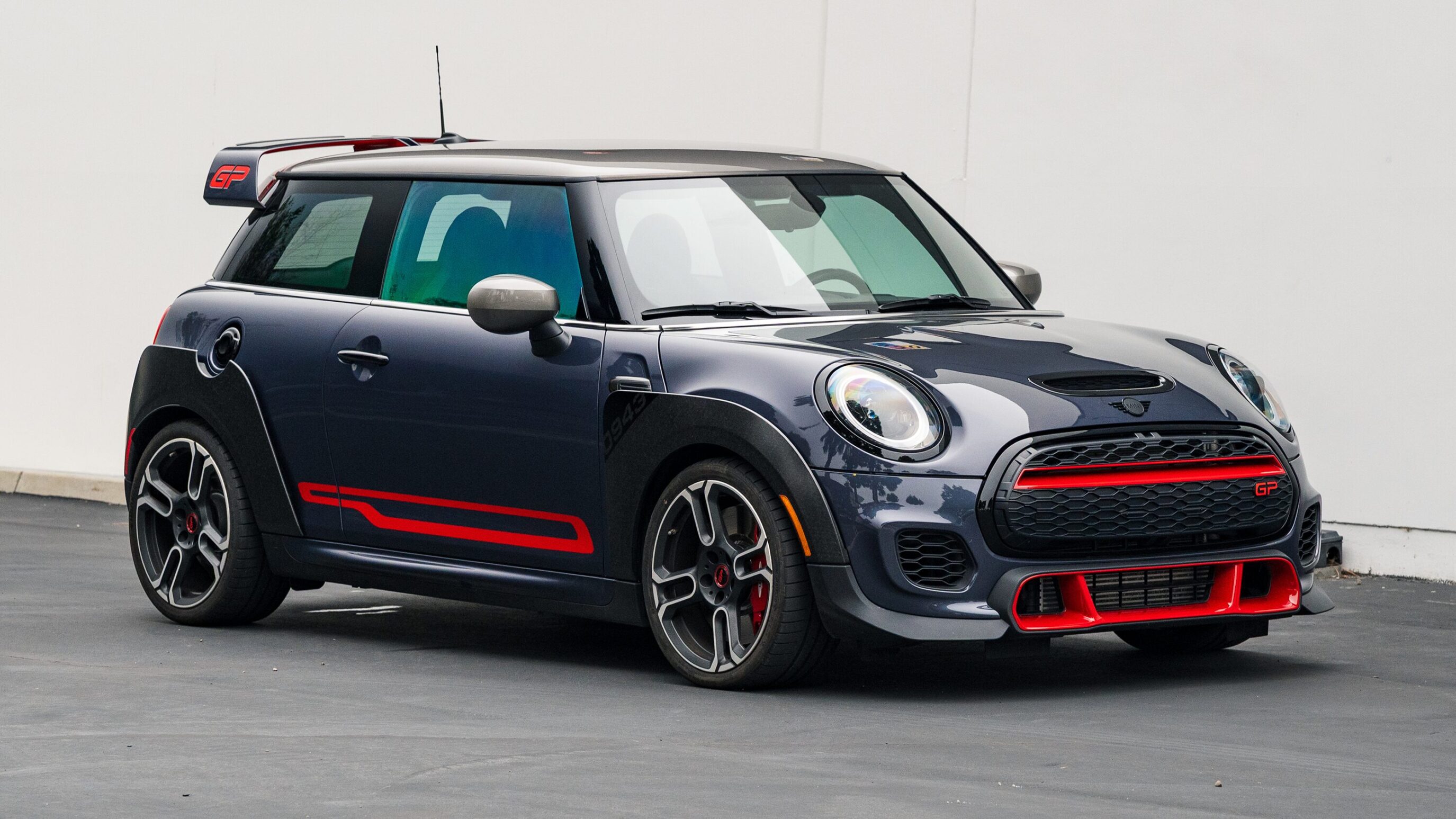 
								2021 Mini Cooper GP Racing Grey Metallic full									