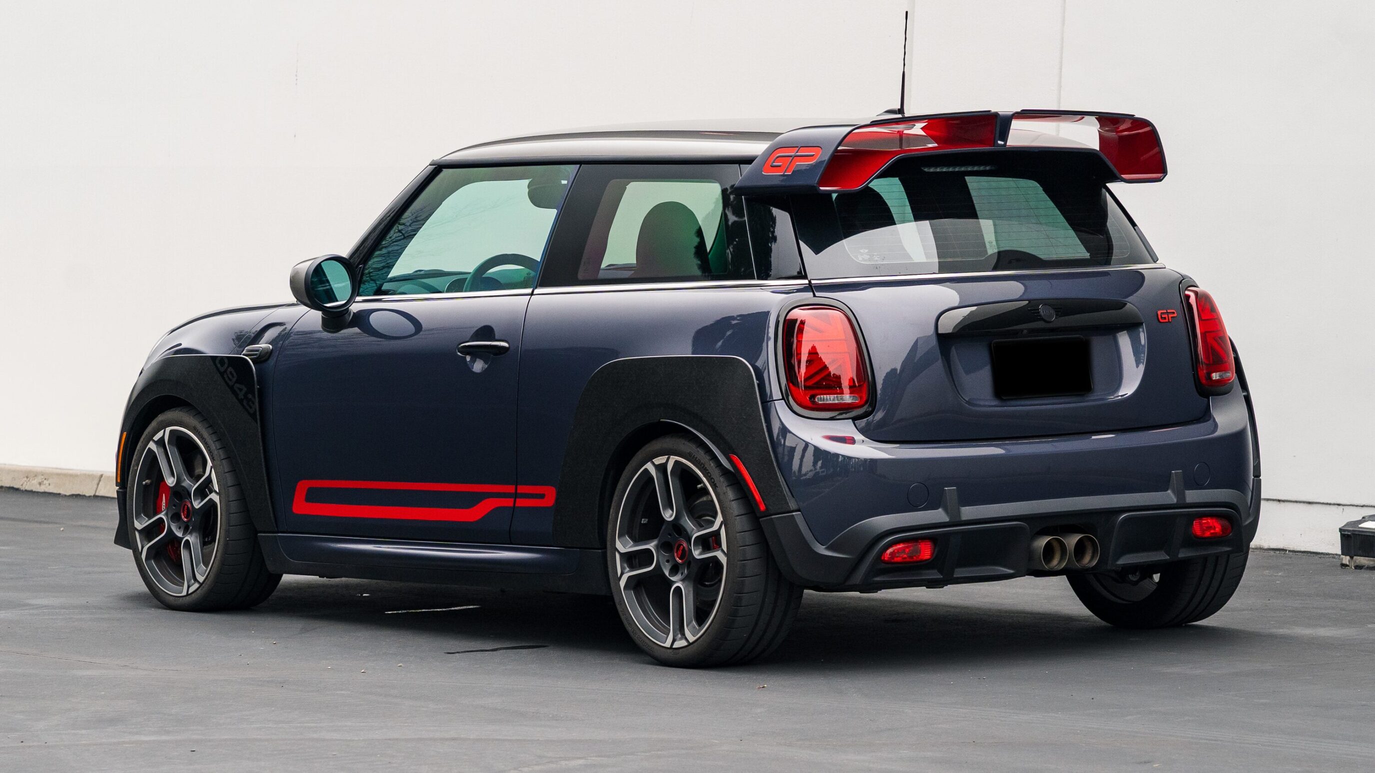 
								2021 Mini Cooper GP Racing Grey Metallic full									