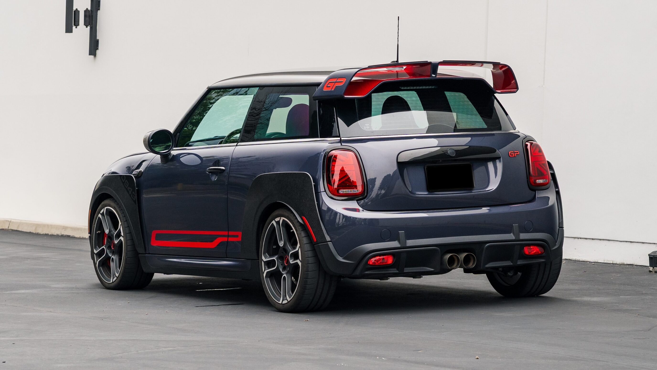
								2021 Mini Cooper GP Racing Grey Metallic full									