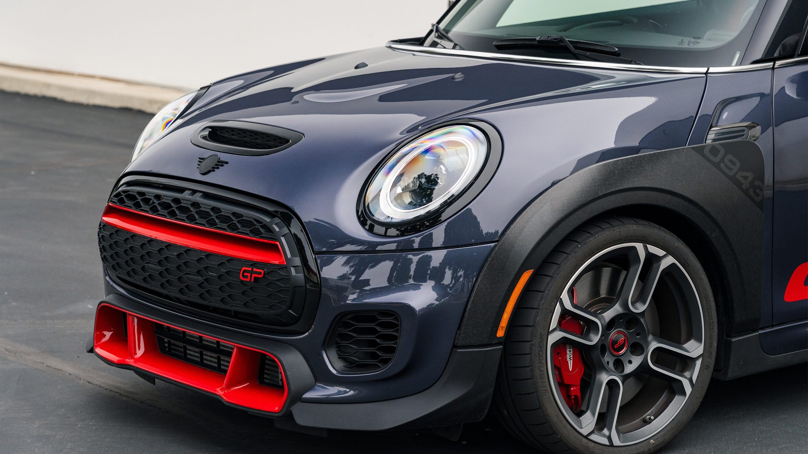 
								2021 Mini Cooper GP Racing Grey Metallic full									
