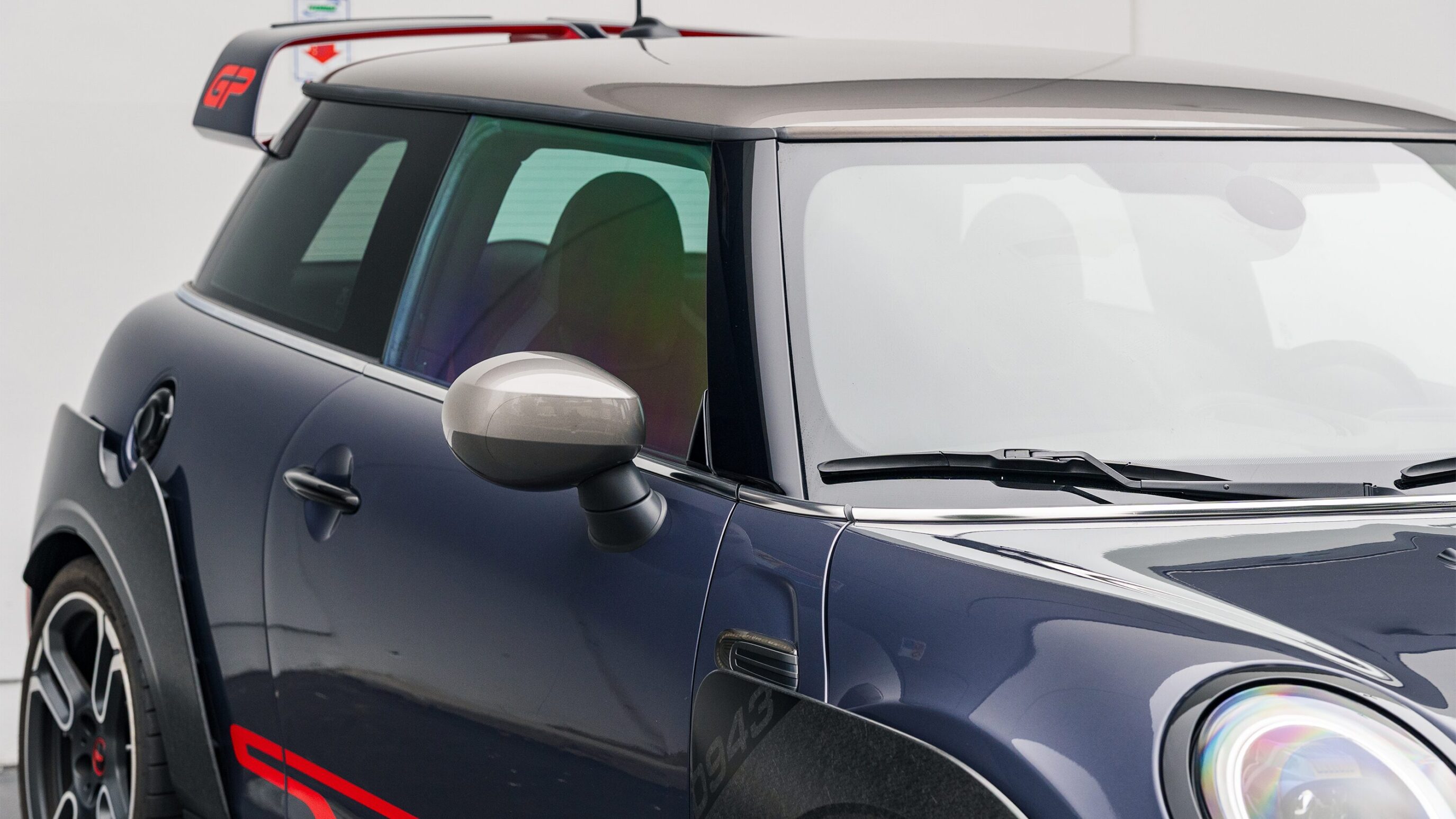 
								2021 Mini Cooper GP Racing Grey Metallic full									