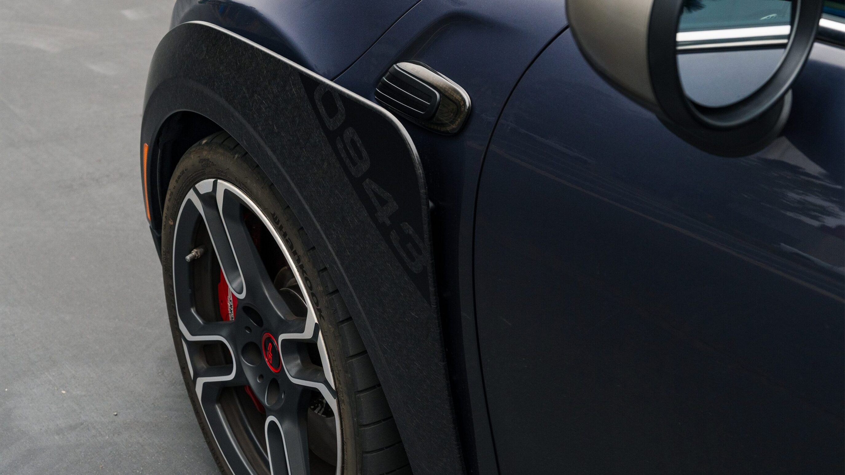 
								2021 Mini Cooper GP Racing Grey Metallic full									