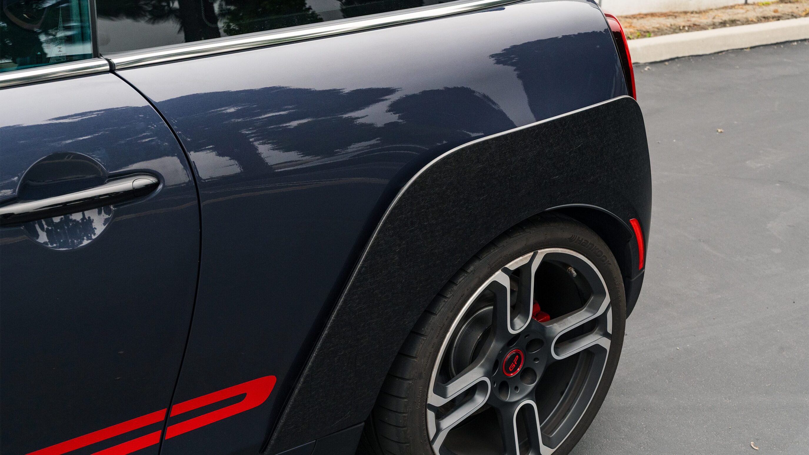 
								2021 Mini Cooper GP Racing Grey Metallic full									