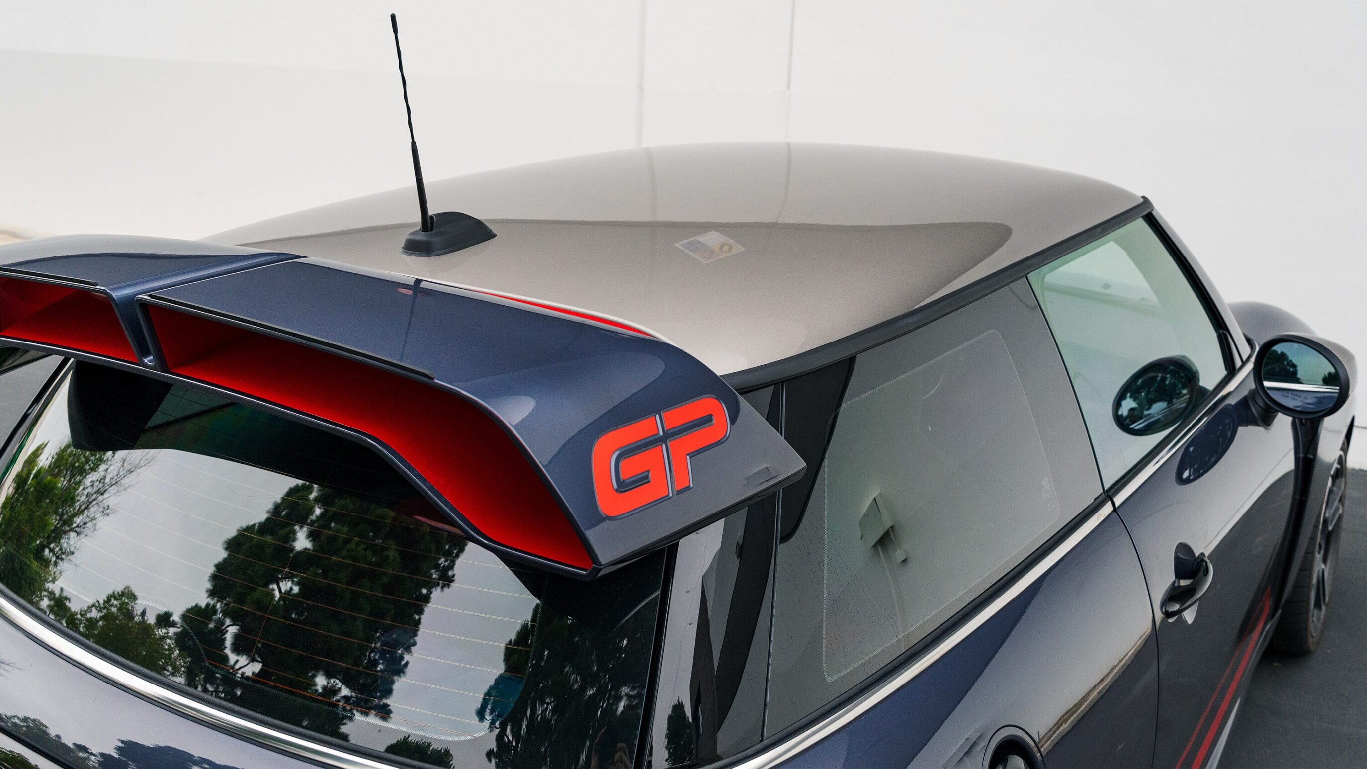 
								2021 Mini Cooper GP Racing Grey Metallic full									