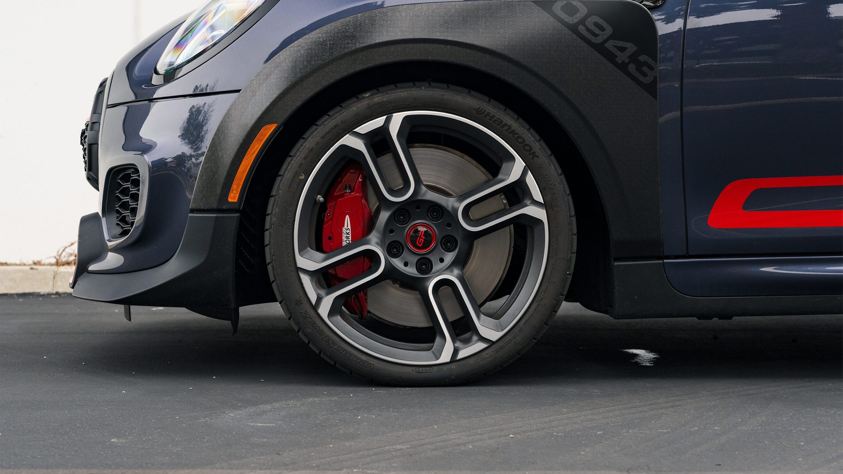 
								2021 Mini Cooper GP Racing Grey Metallic full									