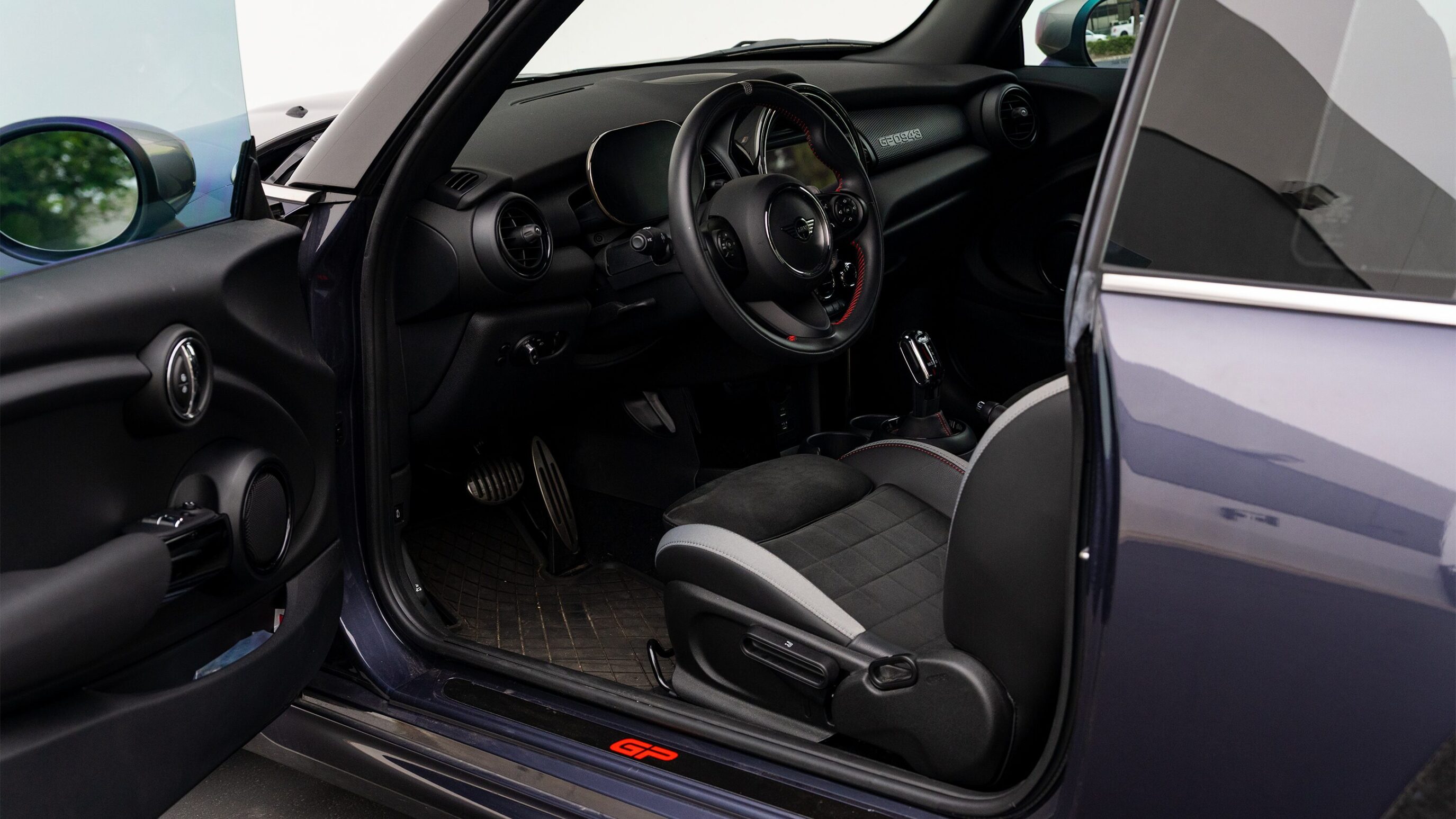 
								2021 Mini Cooper GP Racing Grey Metallic full									