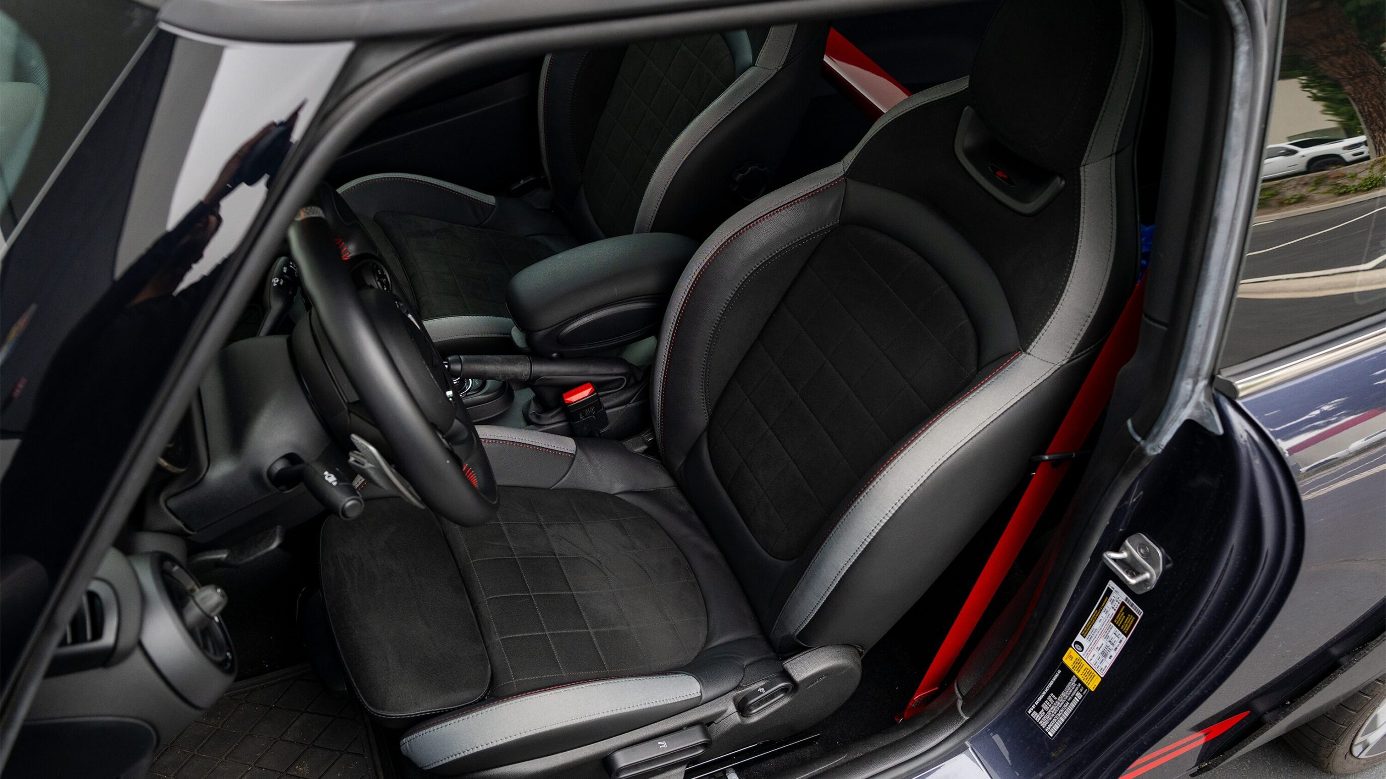 
								2021 Mini Cooper GP Racing Grey Metallic full									