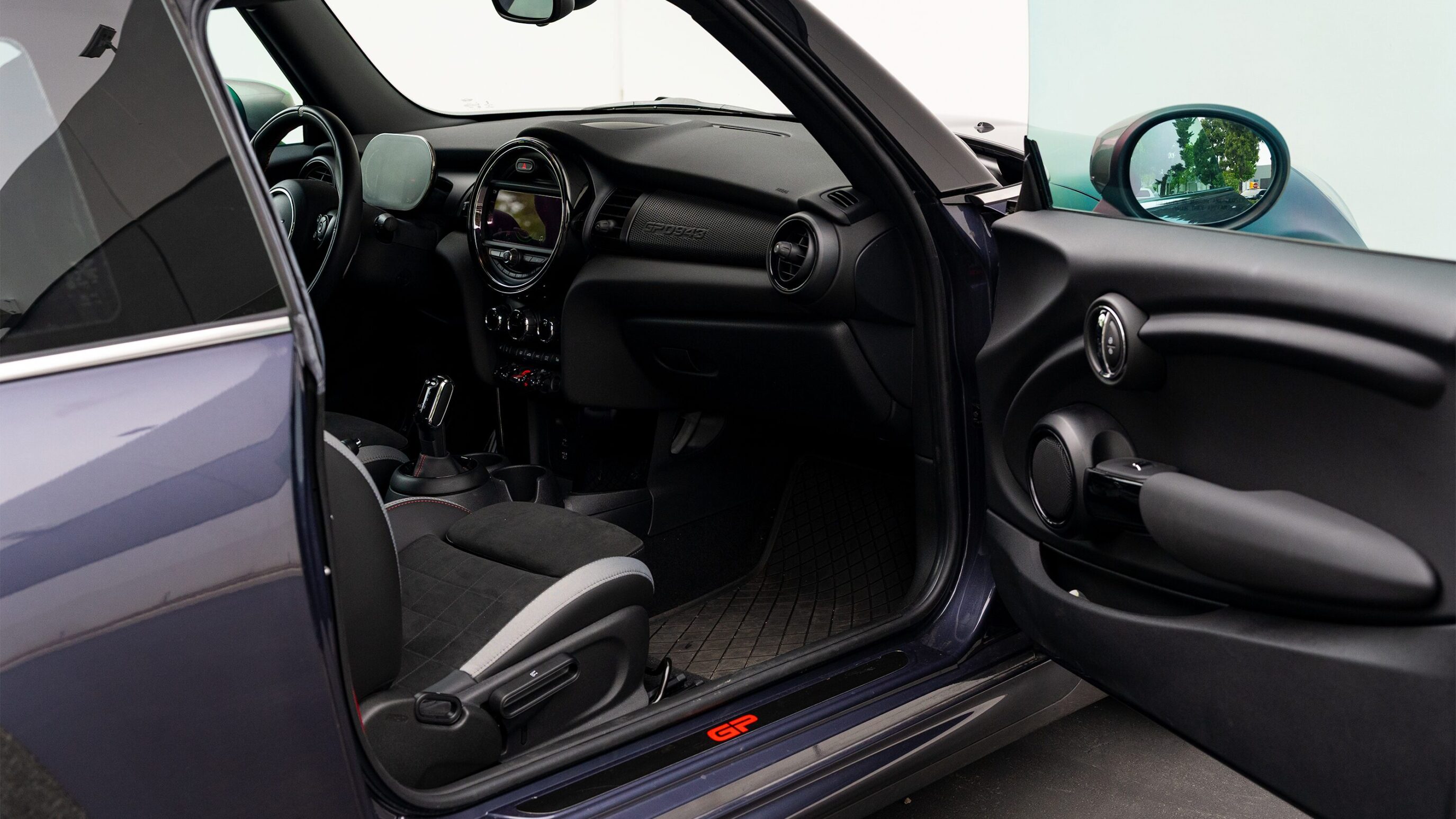 
								2021 Mini Cooper GP Racing Grey Metallic full									