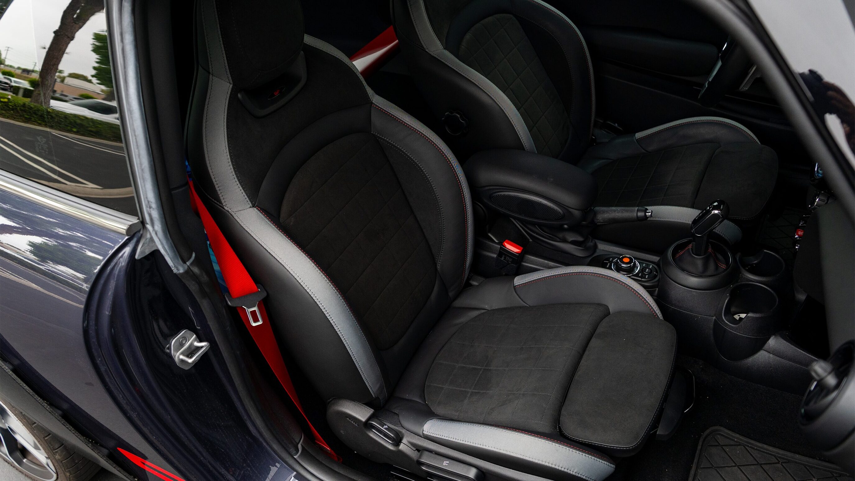
								2021 Mini Cooper GP Racing Grey Metallic full									