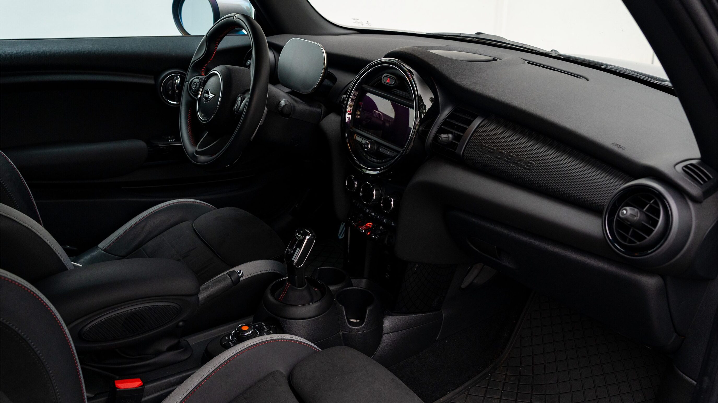 
								2021 Mini Cooper GP Racing Grey Metallic full									
