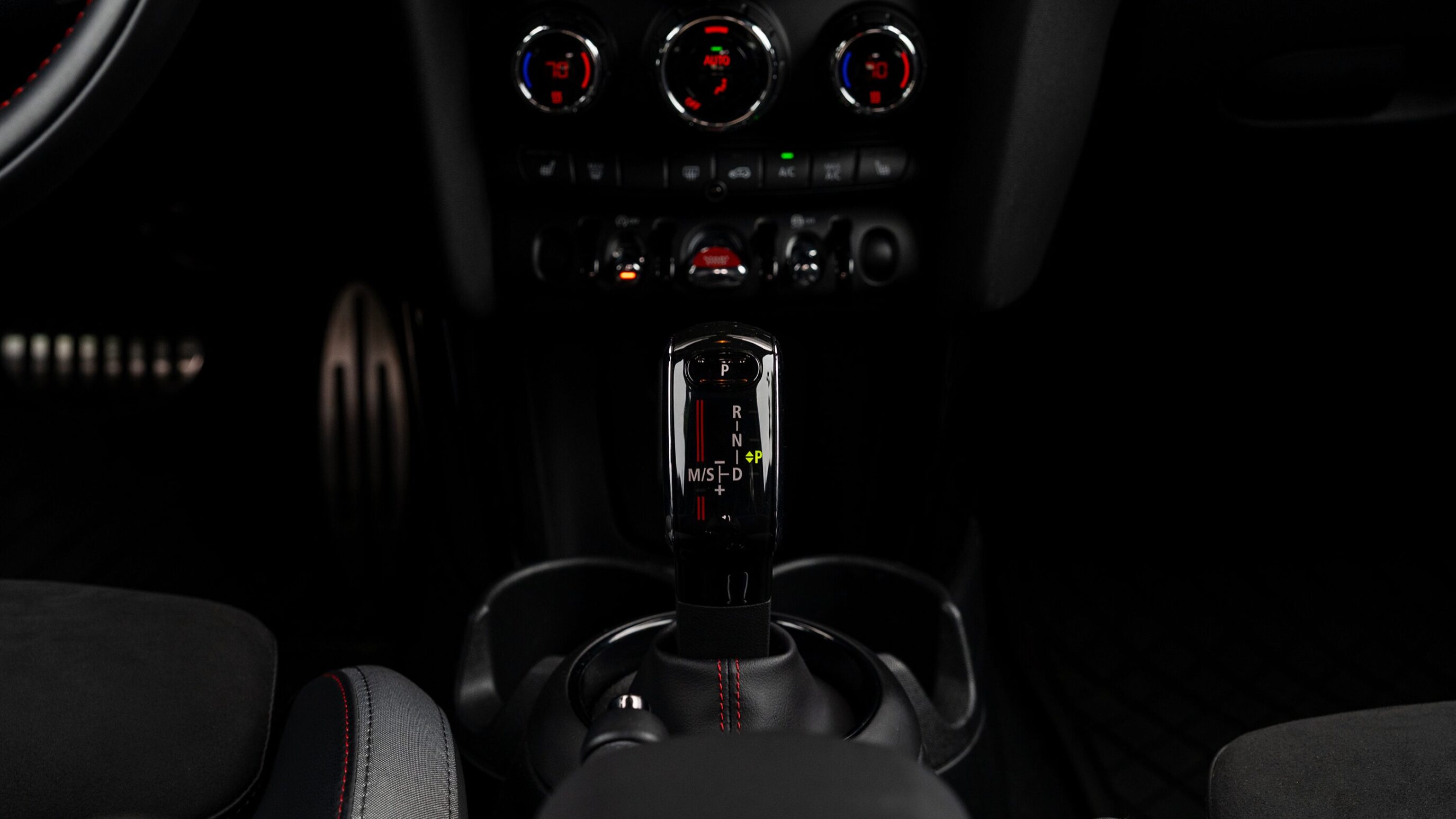 
								2021 Mini Cooper GP Racing Grey Metallic full									