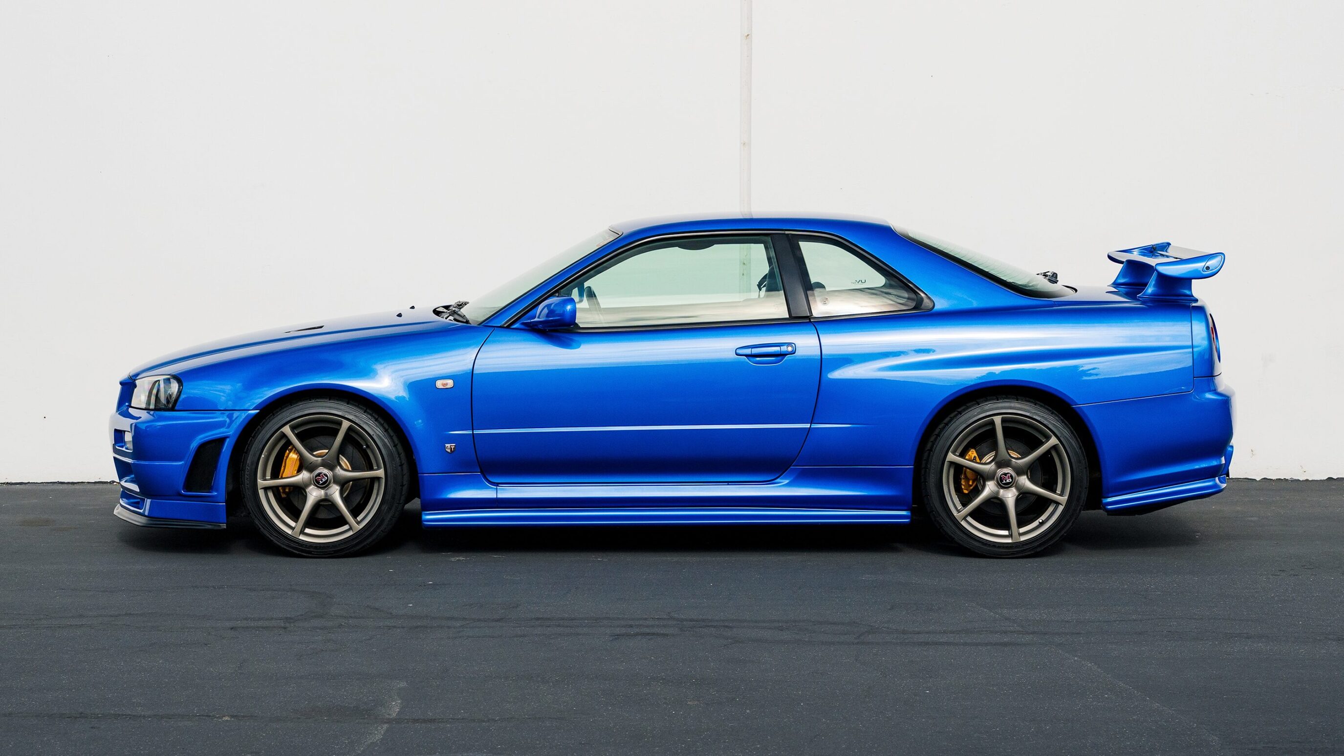 
								1999 Nissan Skyline GTR (BNR34) V-Spec Bayside Blue full									