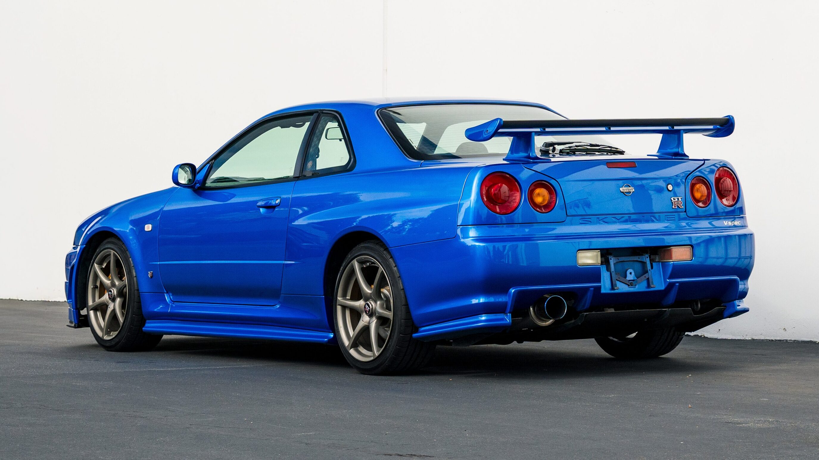 
								1999 Nissan Skyline GTR (BNR34) V-Spec Bayside Blue full									
