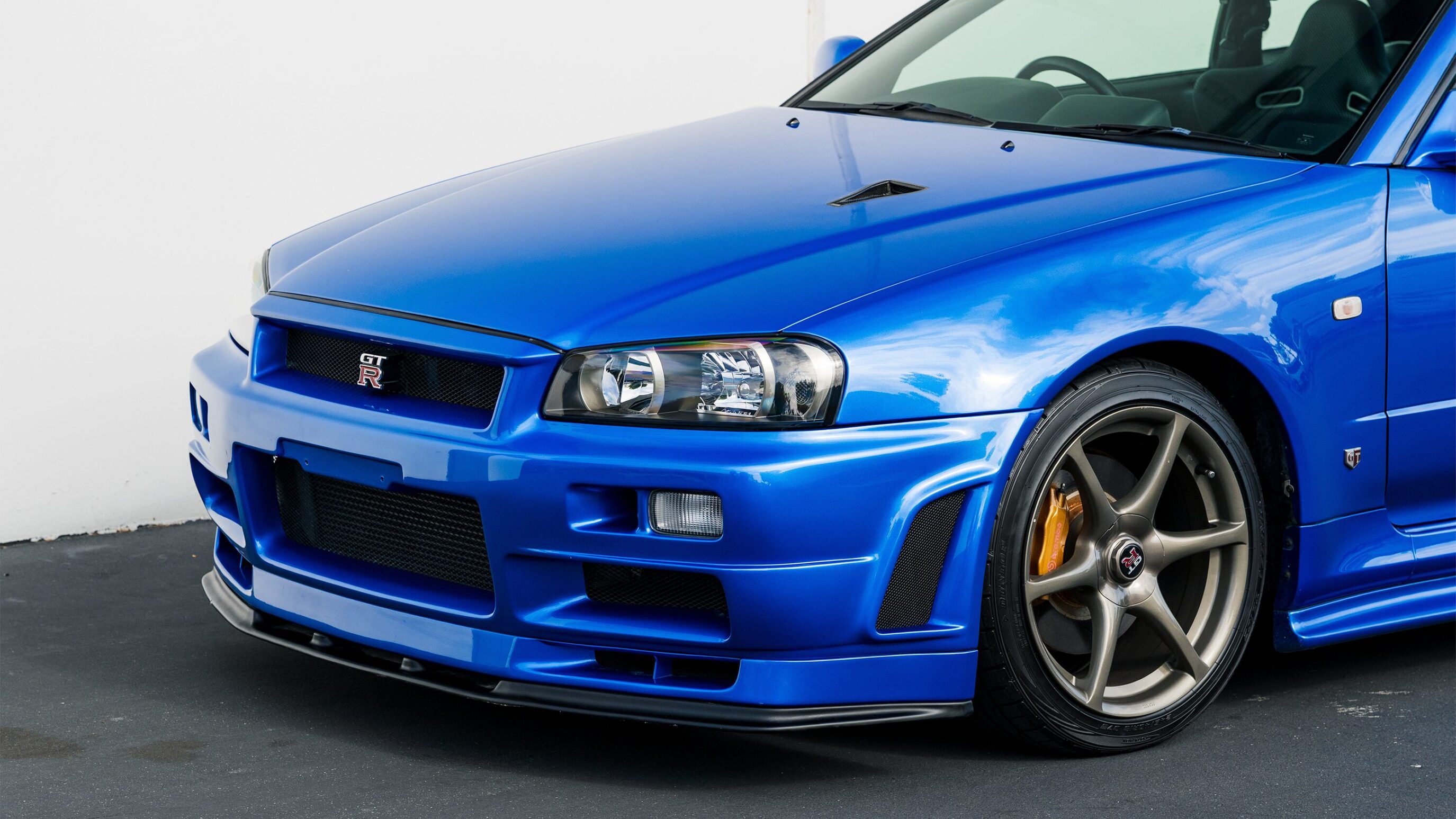 
								1999 Nissan Skyline GTR (BNR34) V-Spec Bayside Blue full									