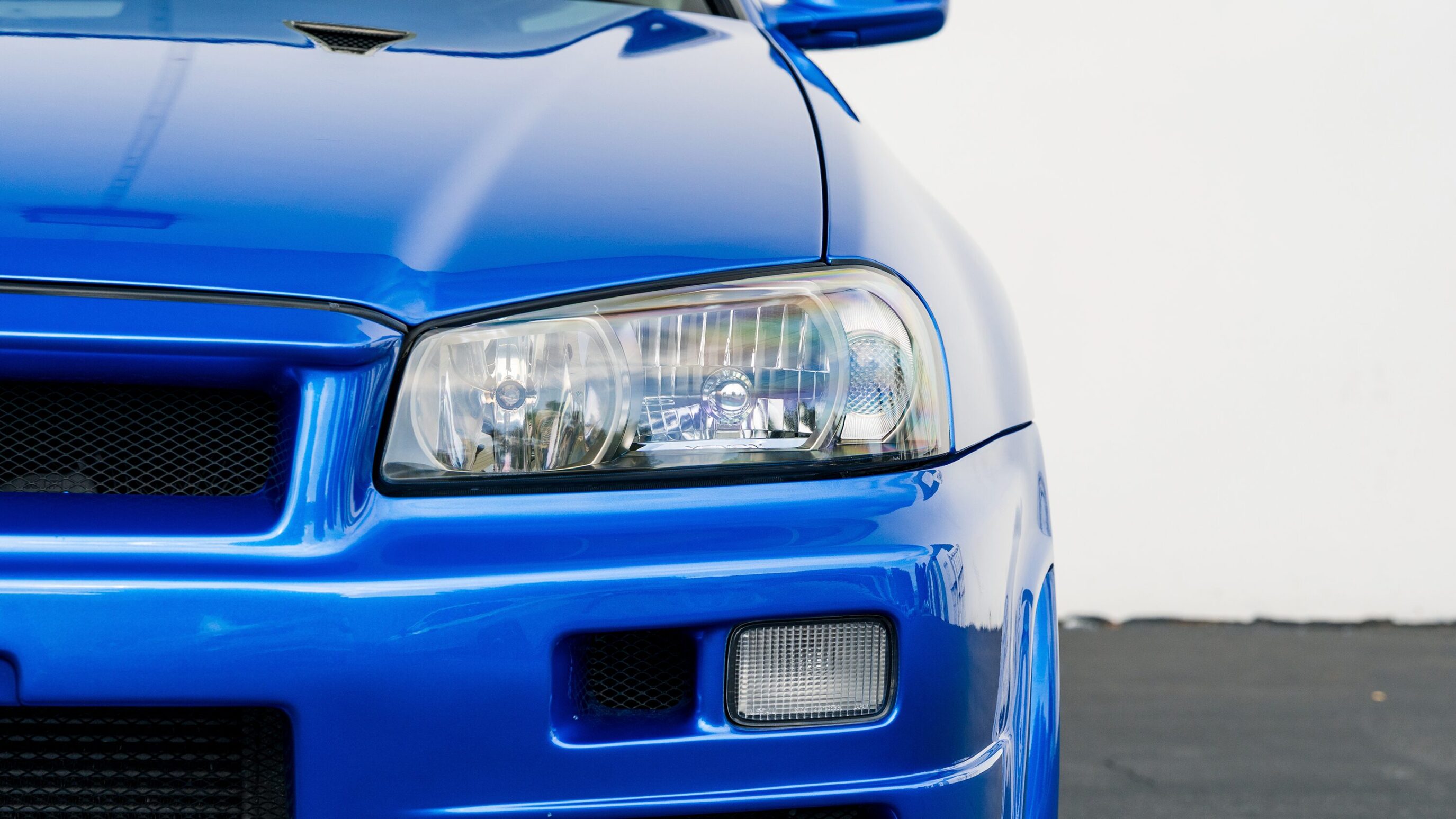 
								1999 Nissan Skyline GTR (BNR34) V-Spec Bayside Blue full									