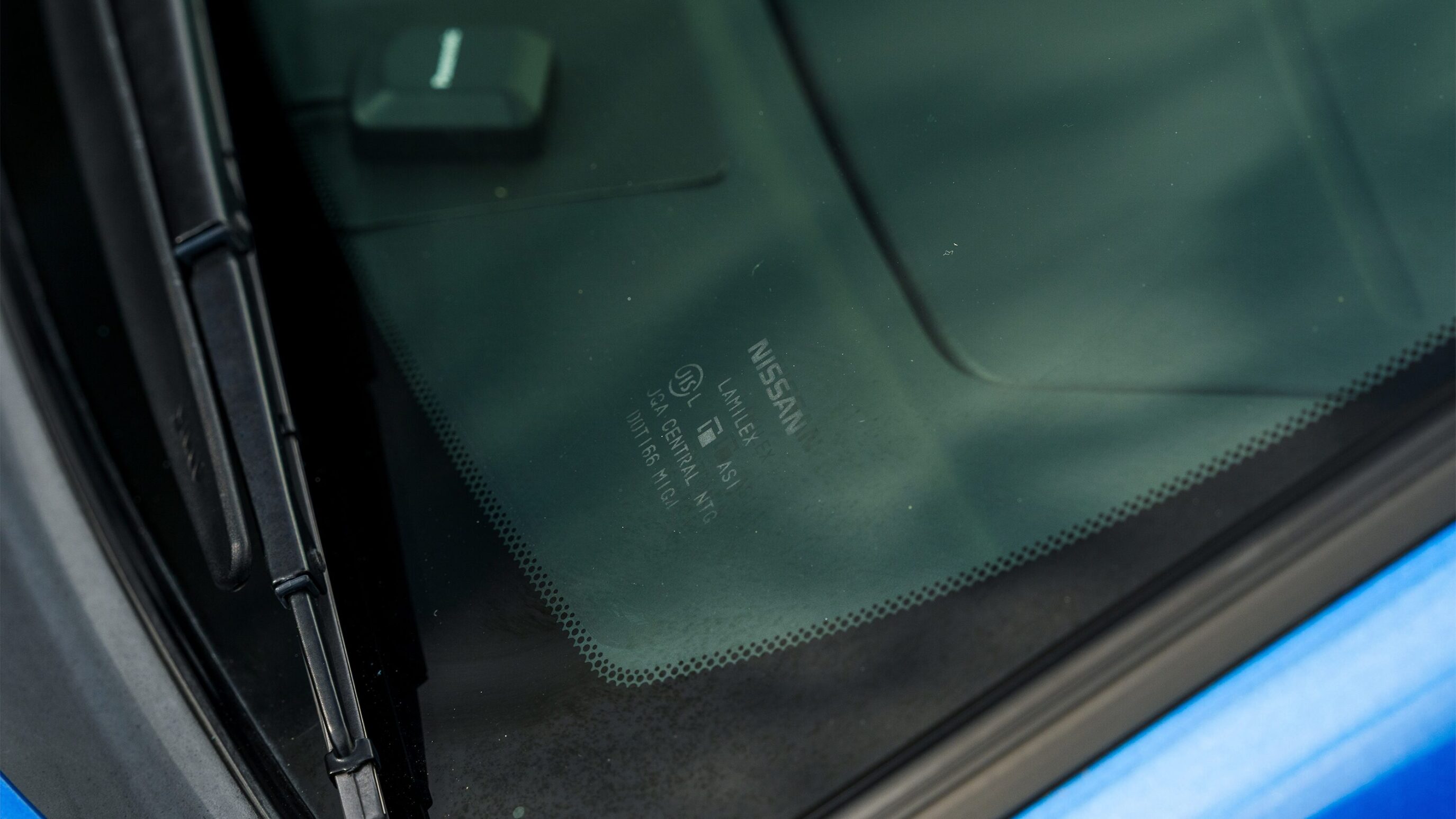 
								1999 Nissan Skyline GTR (BNR34) V-Spec Bayside Blue full									