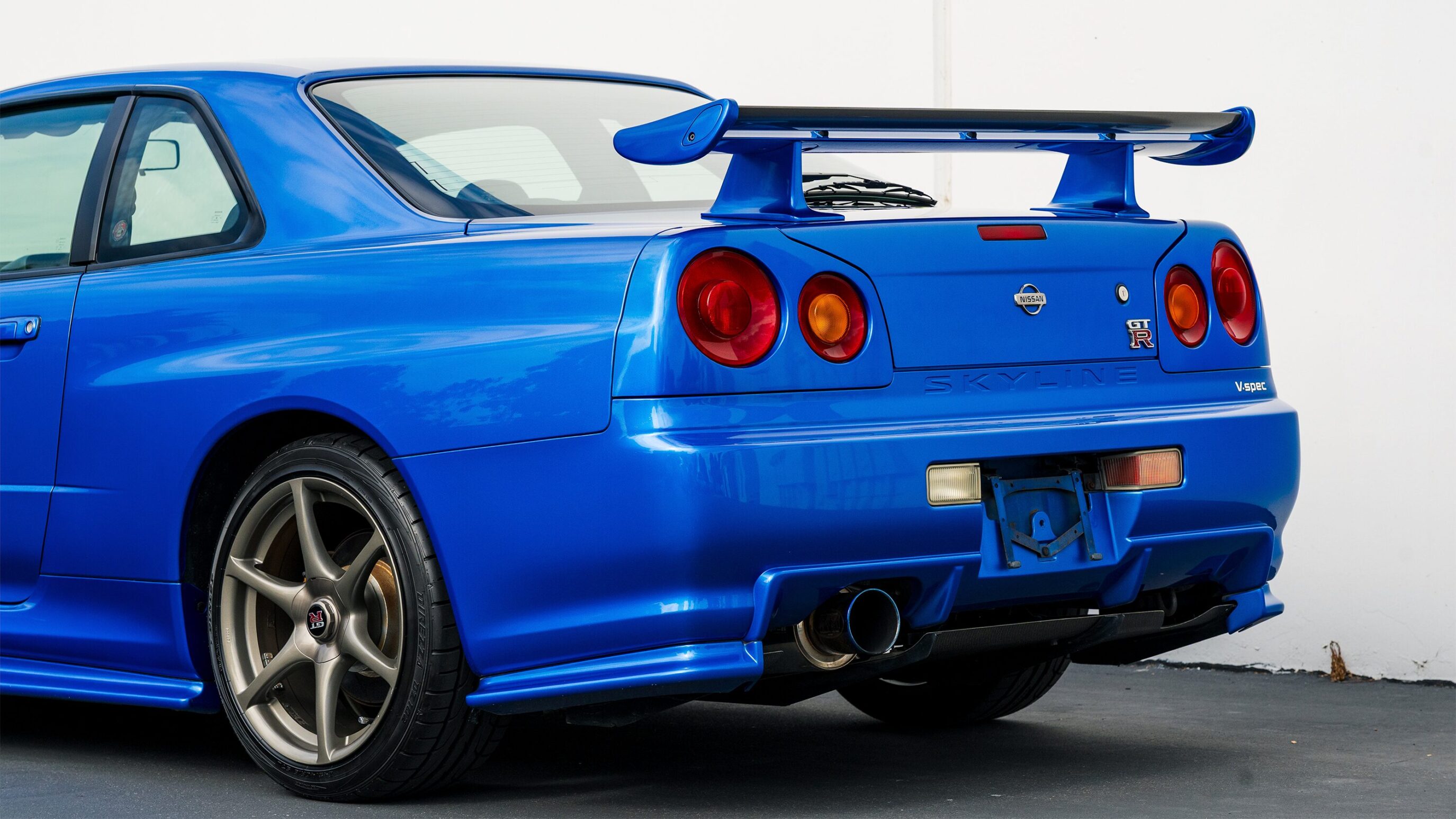 
								1999 Nissan Skyline GTR (BNR34) V-Spec Bayside Blue full									