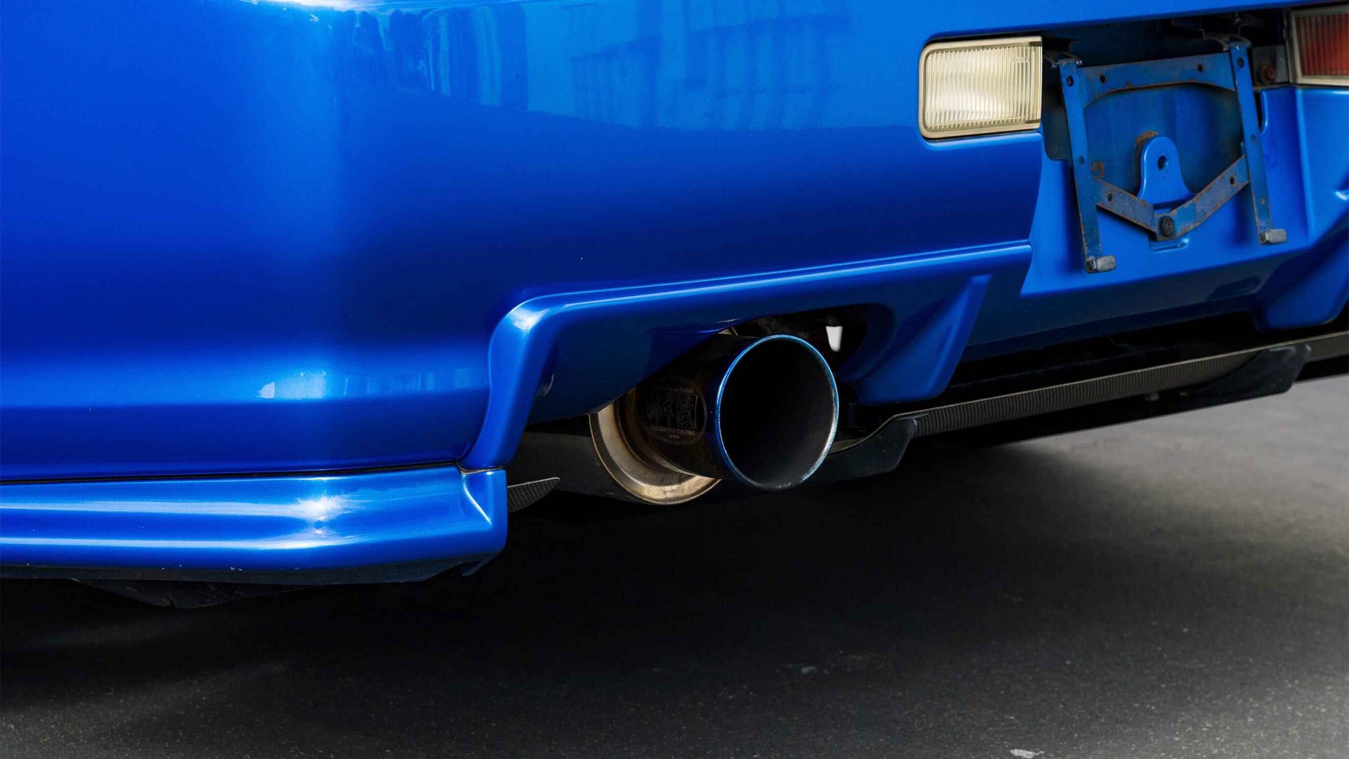 
								1999 Nissan Skyline GTR (BNR34) V-Spec Bayside Blue full									
