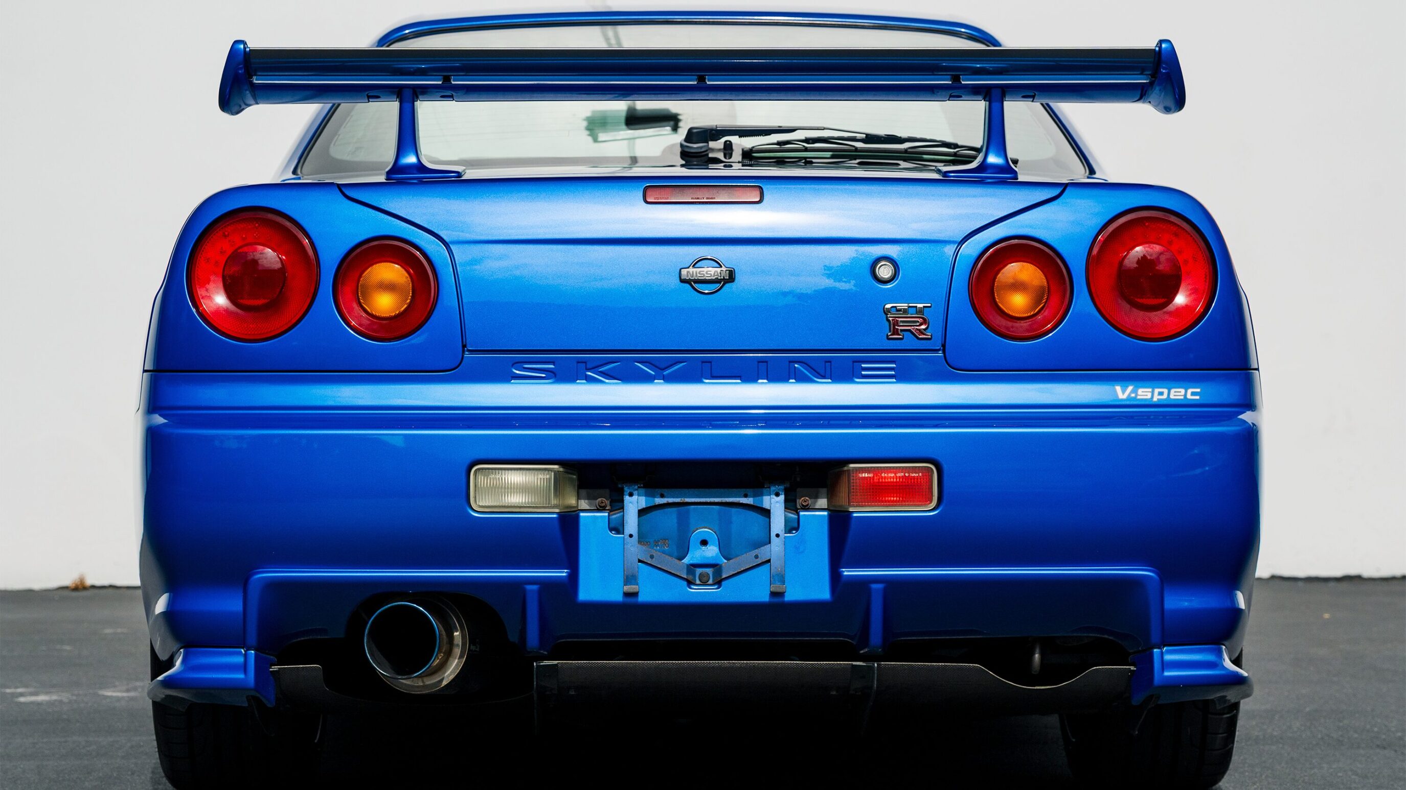 
								1999 Nissan Skyline GTR (BNR34) V-Spec Bayside Blue full									