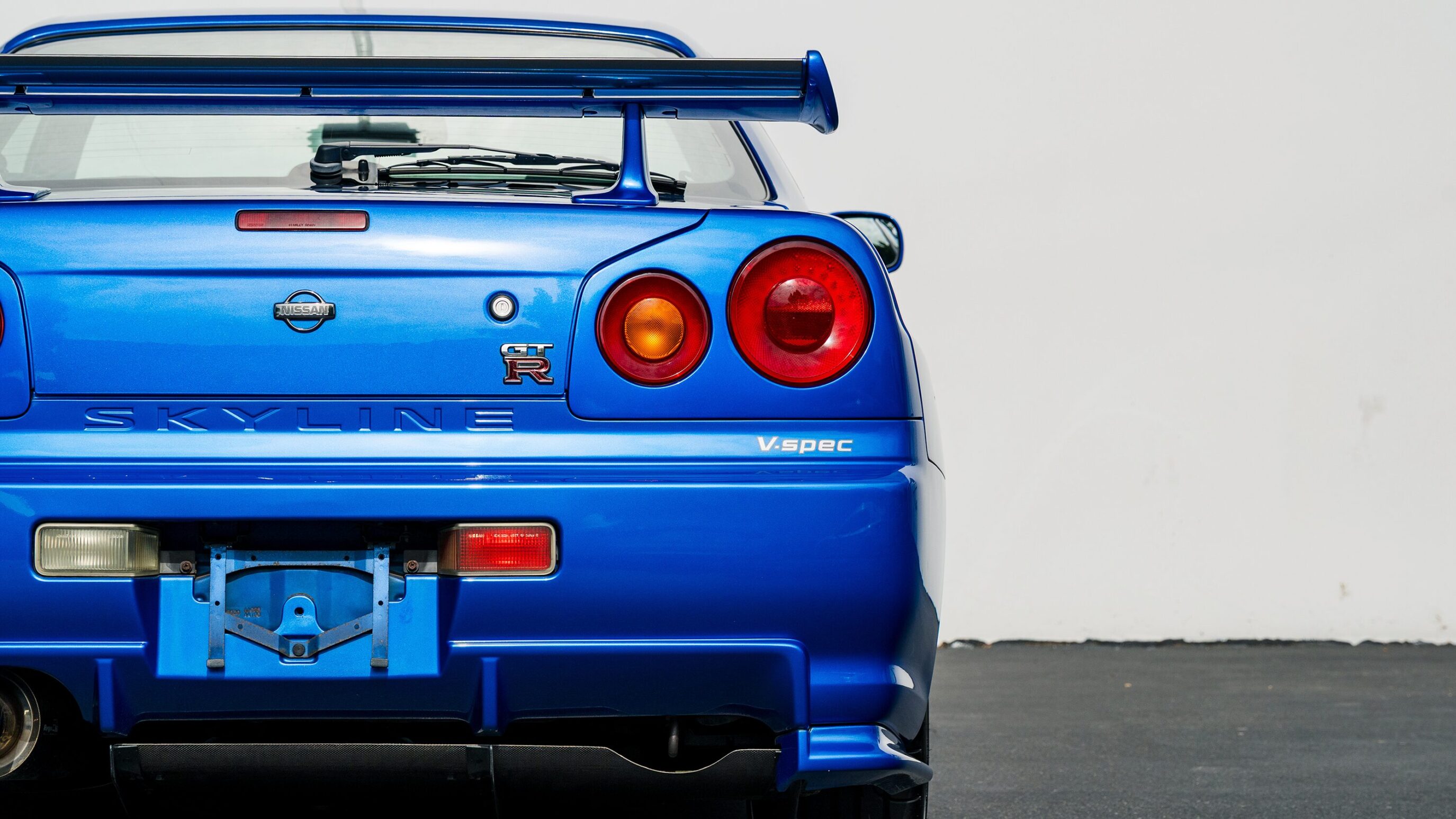 
								1999 Nissan Skyline GTR (BNR34) V-Spec Bayside Blue full									