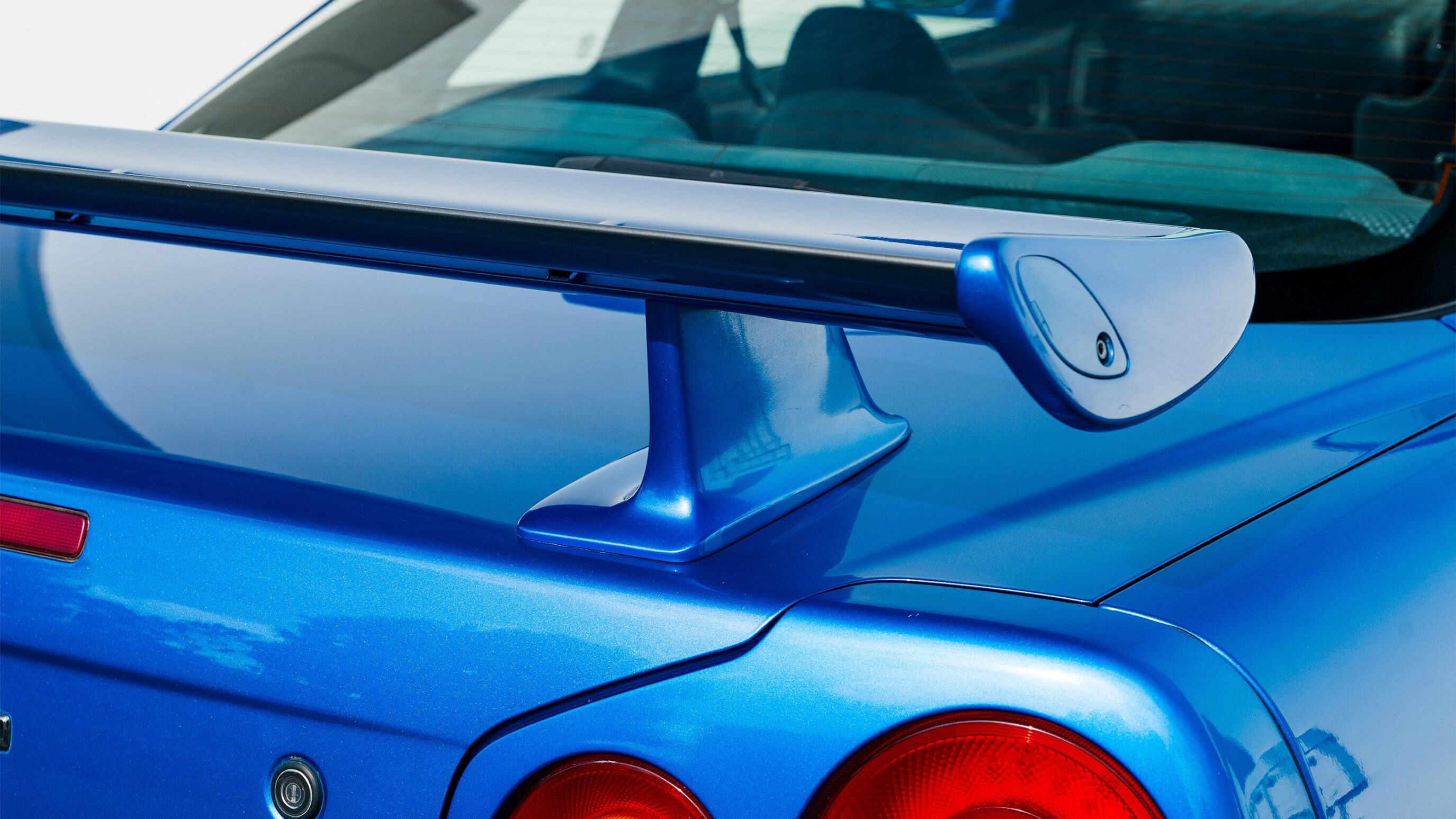 
								1999 Nissan Skyline GTR (BNR34) V-Spec Bayside Blue full									