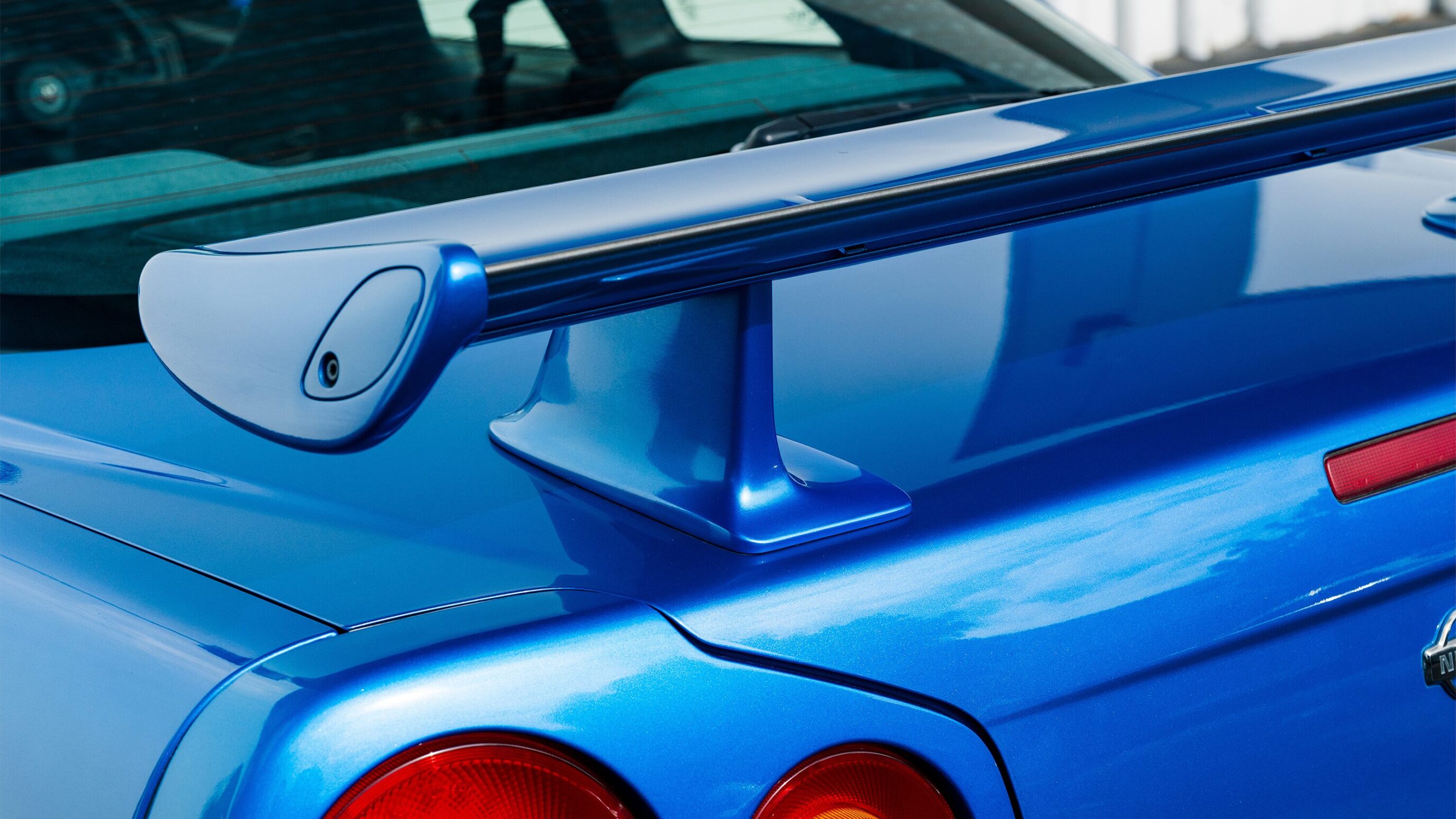 
								1999 Nissan Skyline GTR (BNR34) V-Spec Bayside Blue full									